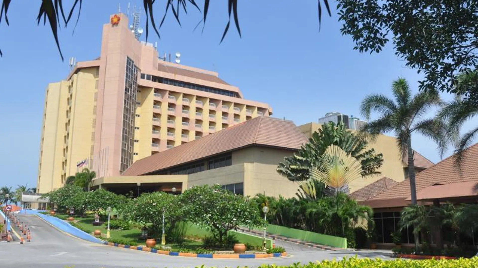 쿠알라테렝가누 프리뮬라 비치 호텔 4성급 호텔 로비