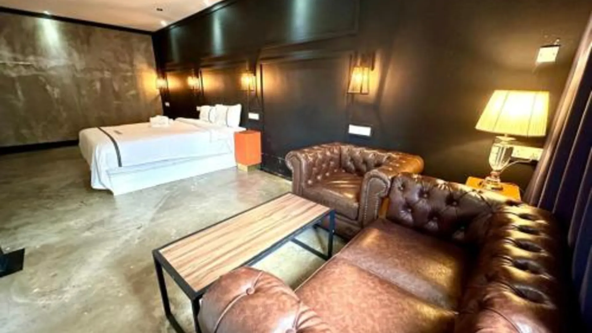 라하트 CJ 하우스 스테이션 18 - 이포 호텔 스위트룸