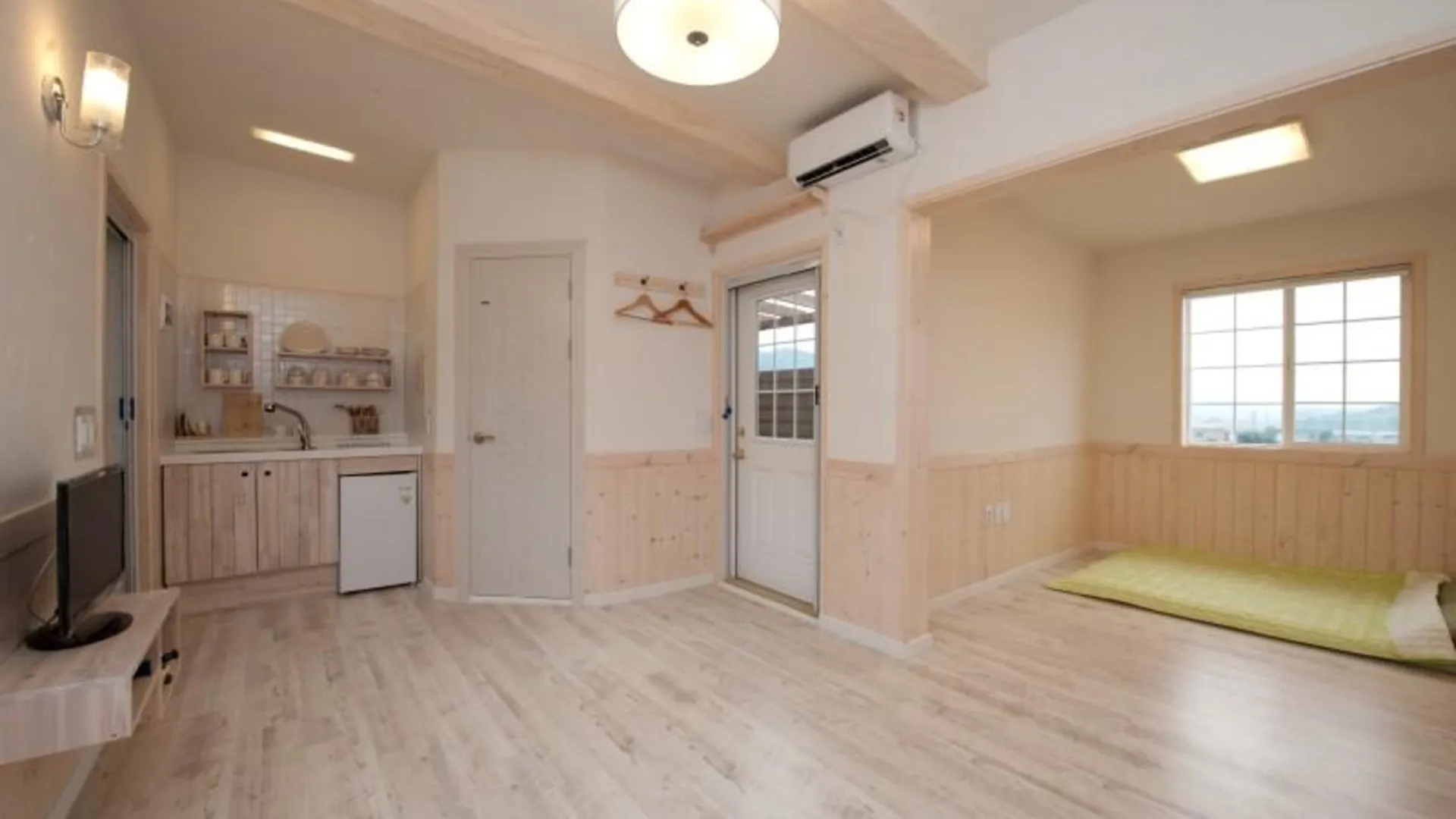 신안군(전남) 신안 나무늘보펜션 2성급 게스트하우스 레스토랑