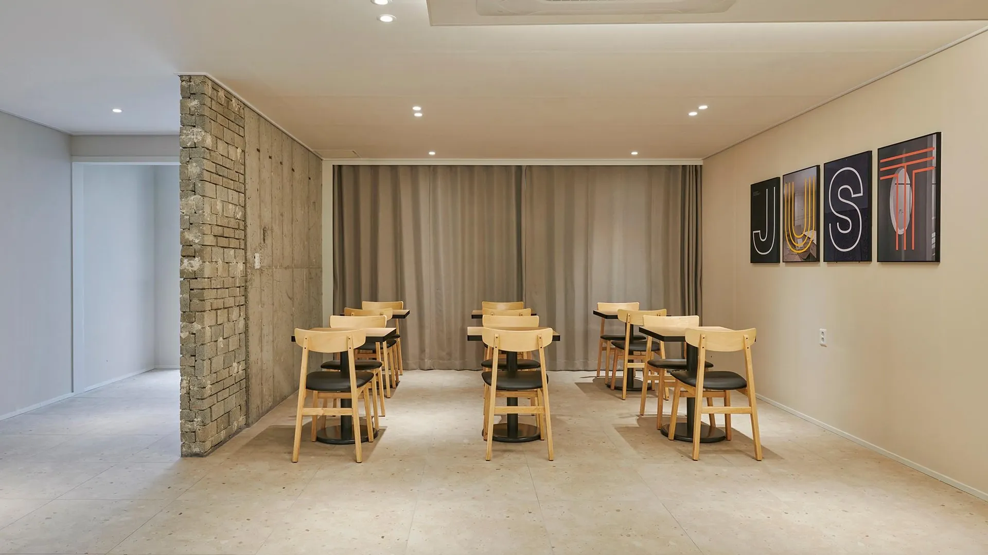 서산 저스트스테이호텔 서산호수공원점 호텔 로비