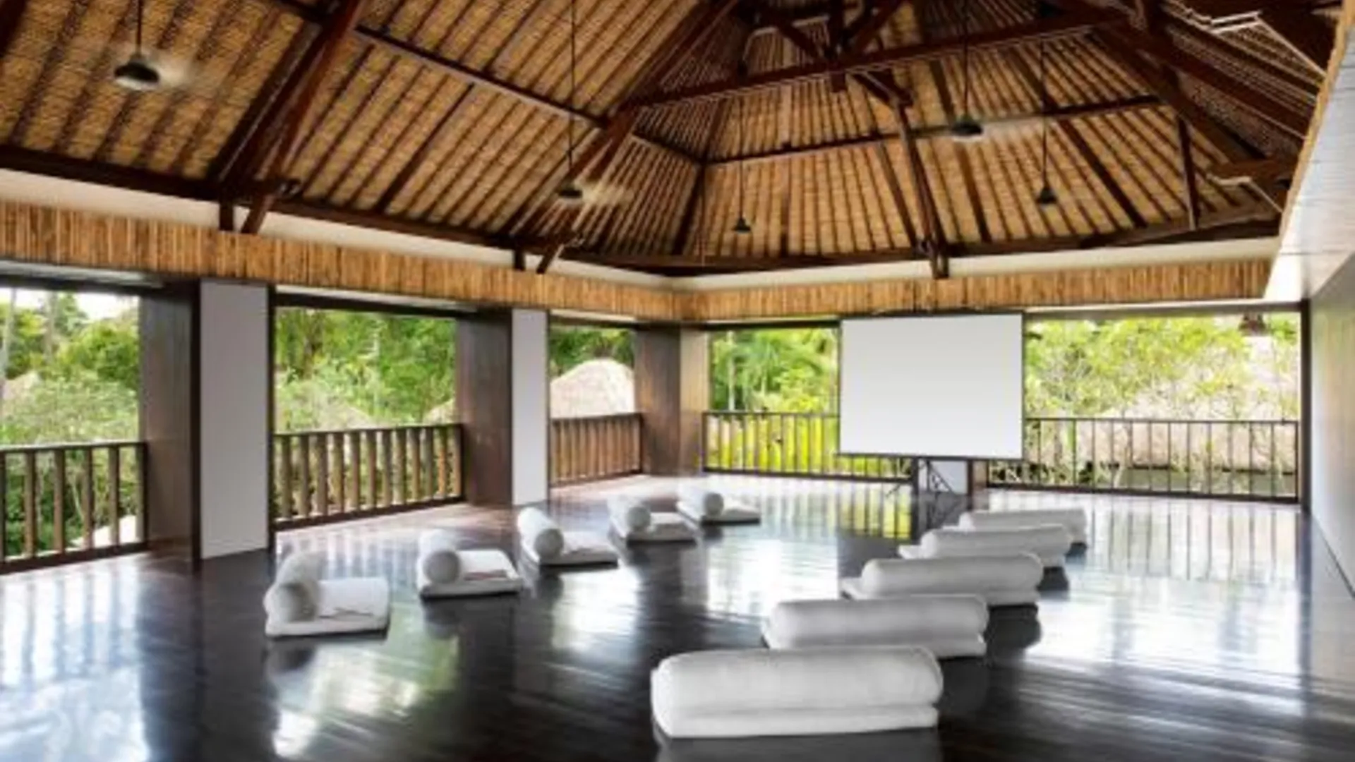 발리 코모 우마 우붓 5성급 호텔 부대시설