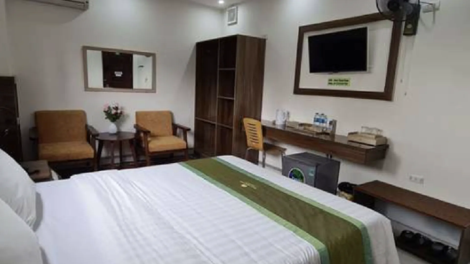 하노이 탄 항 호텔 니어 미 트리 3성급 호텔 전망