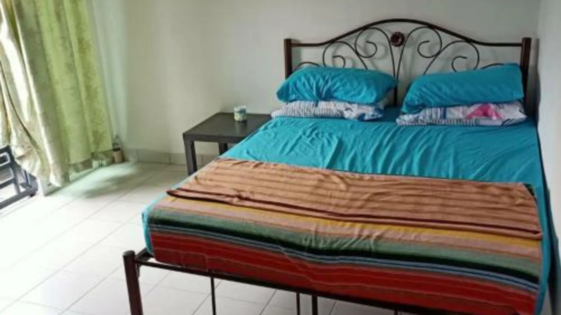 타나 메라 젤리의 프라이빗 하우스 (1400m², 침실 4개, 프라이빗 욕실 3개) 3성급 게스트하우스 스위트룸