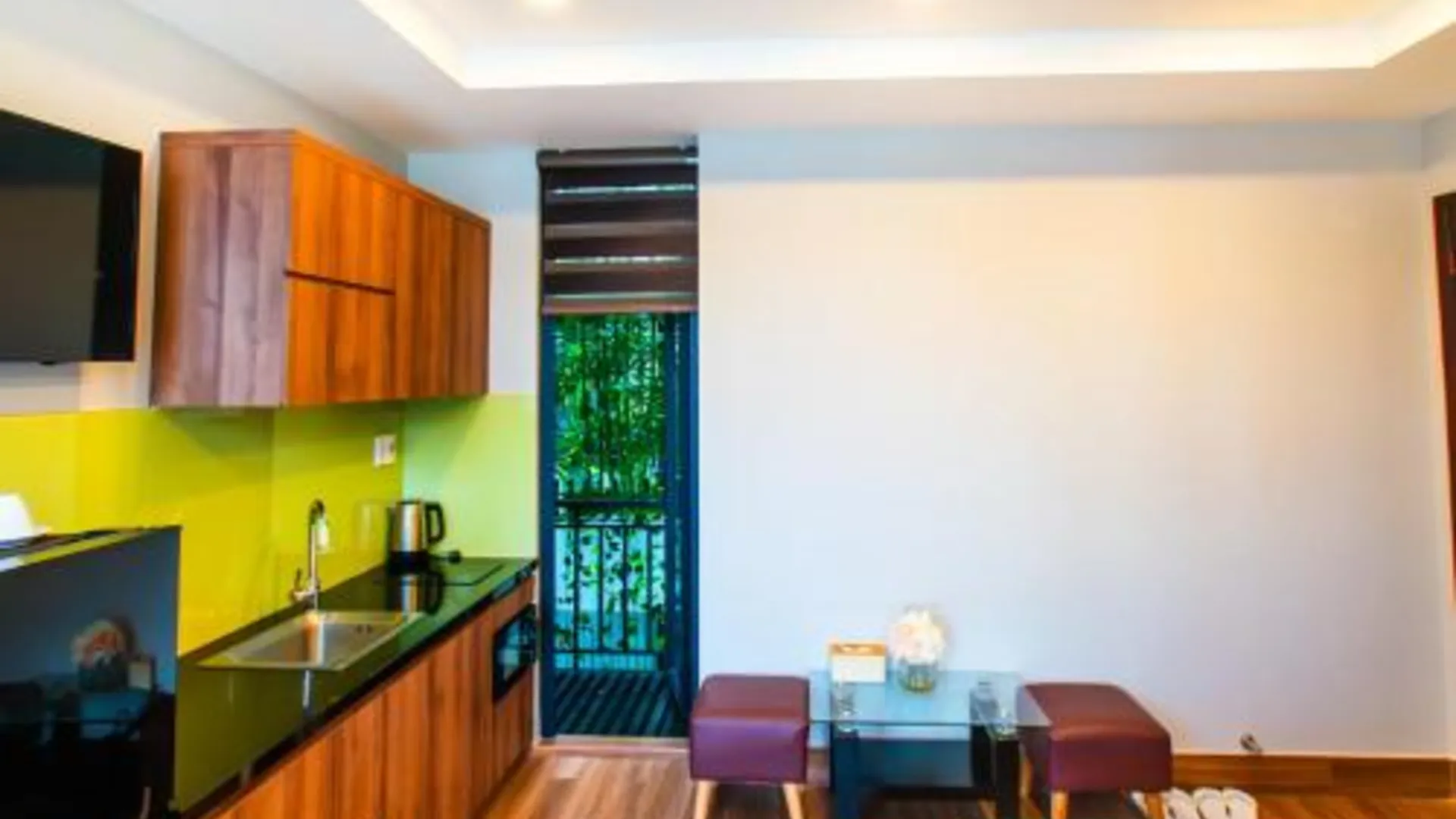 호치민 엠홈 4성급 호텔 외관