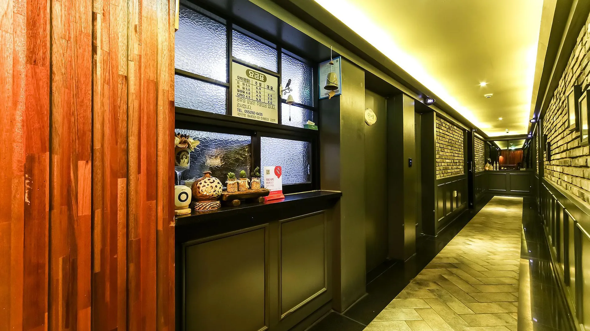 창원 창원 팔용동 비엔나(VIENNA) 호텔 로비