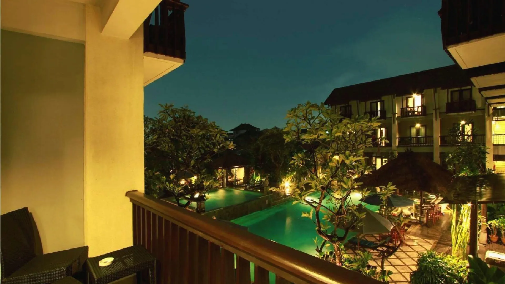 발리 더 로카 르기안 리조트 앤 스파 3성급 호텔 수영장