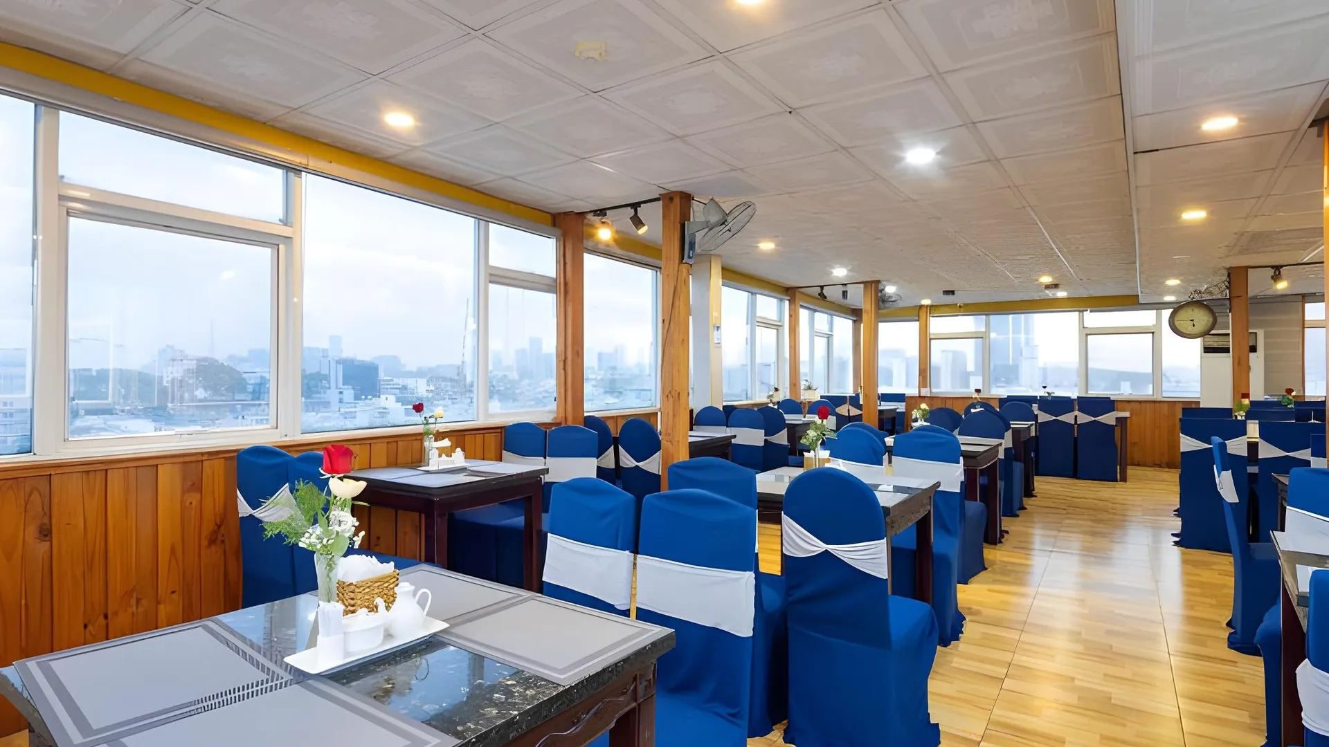 호치민 보스 팰리스 호텔 3성급 호텔 수영장