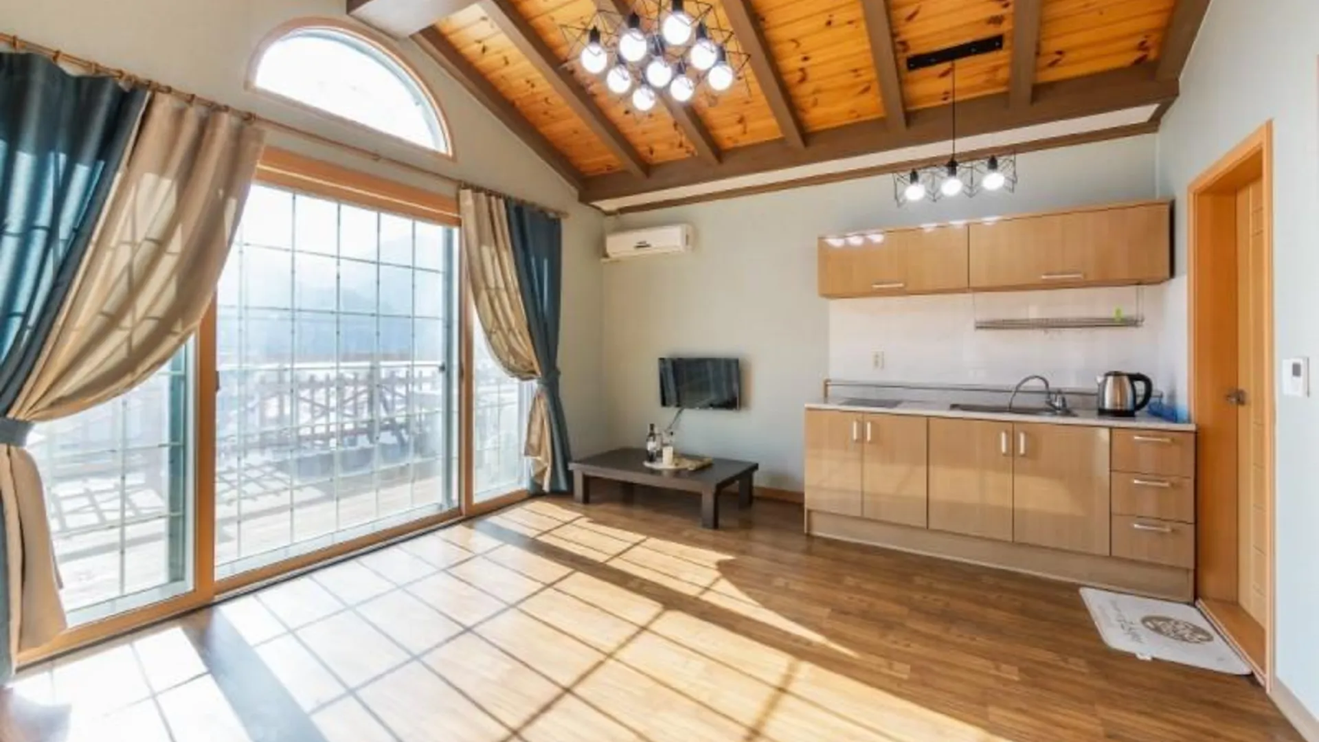 충주 제천 충주빛나는월악펜션 3성급 게스트하우스 객실