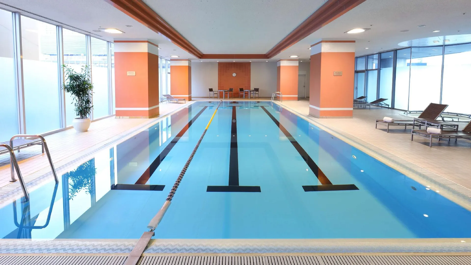 오사카 힐튼 오사카 5성급 호텔 수영장