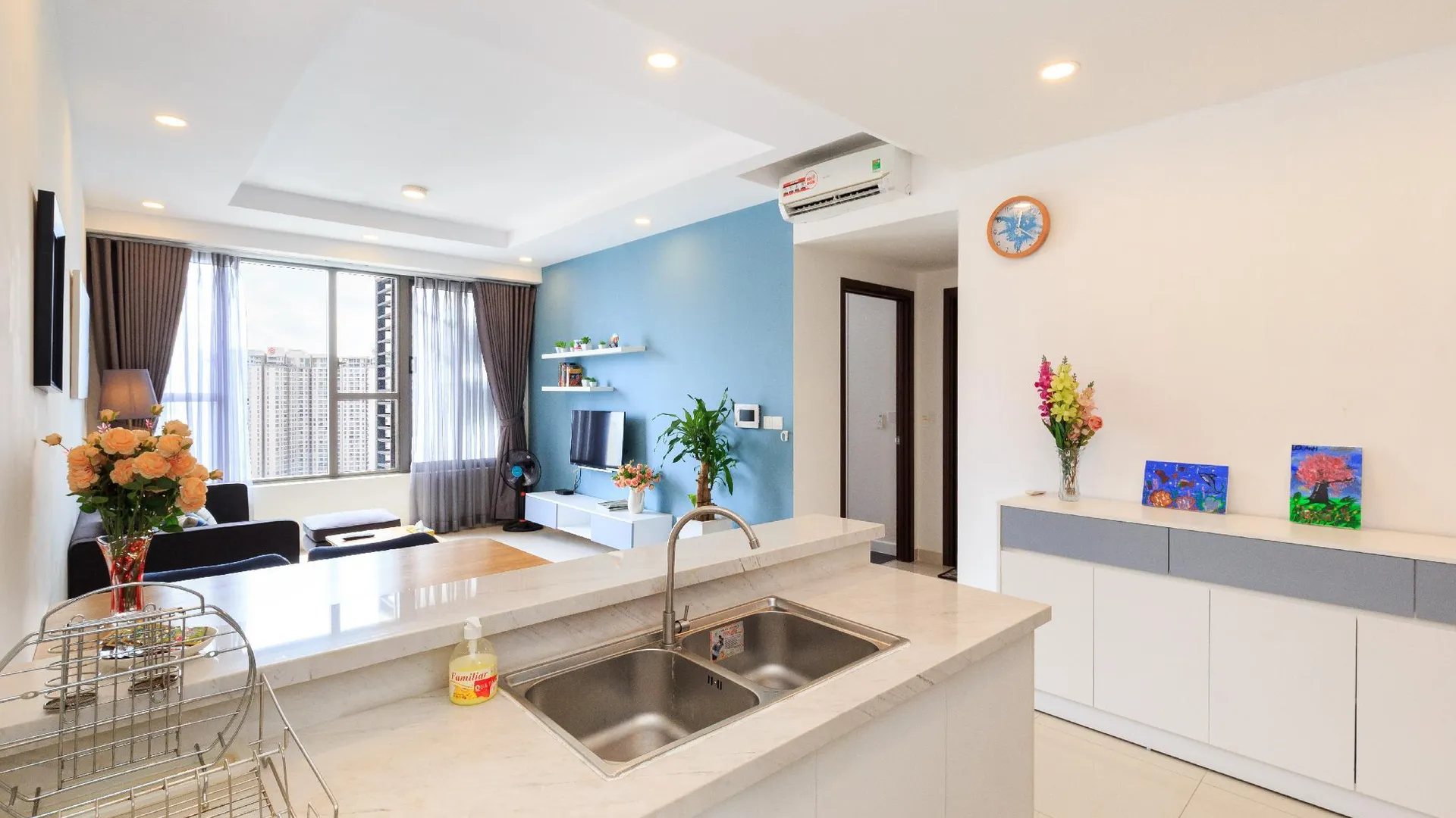 호치민 4군의 아파트먼트 (80m², 침실 2개, 프라이빗 욕실 1개) 4성급 싱글룸 로비