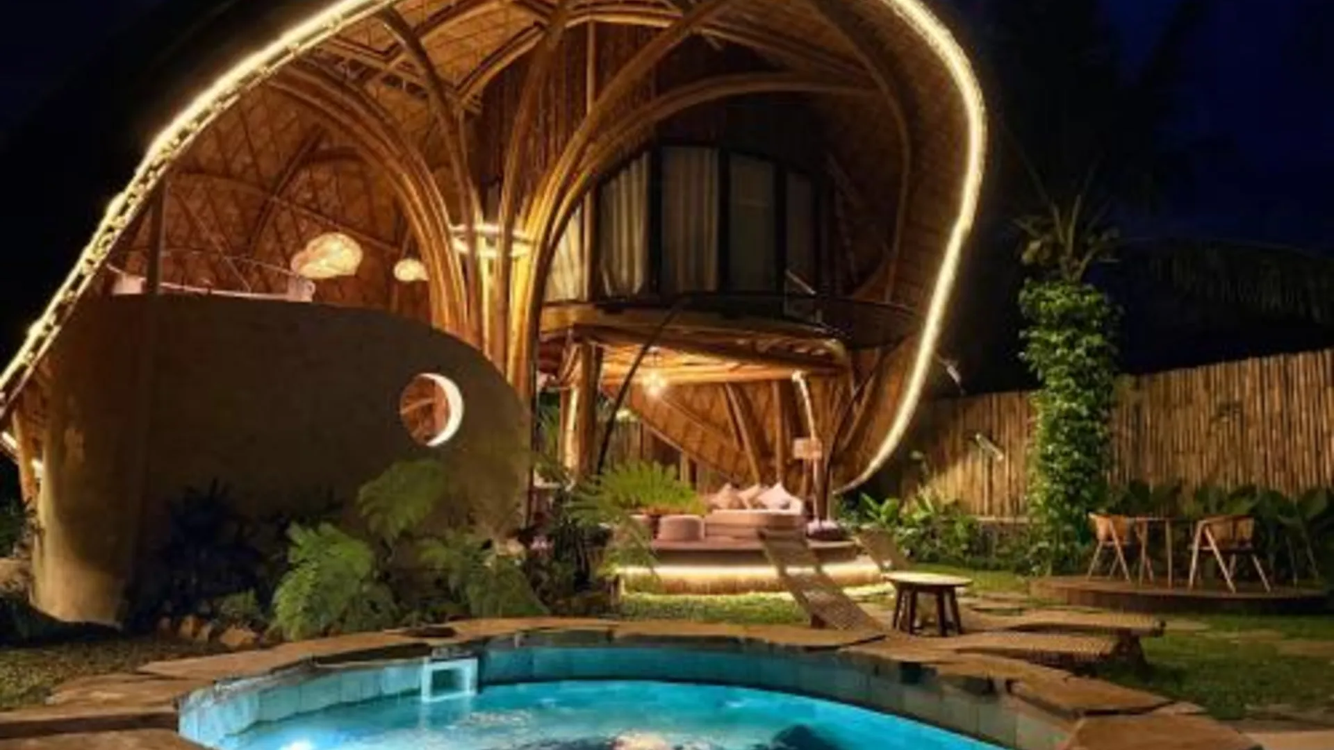 발리 Astha Bamboo House 4성급 호텔 객실