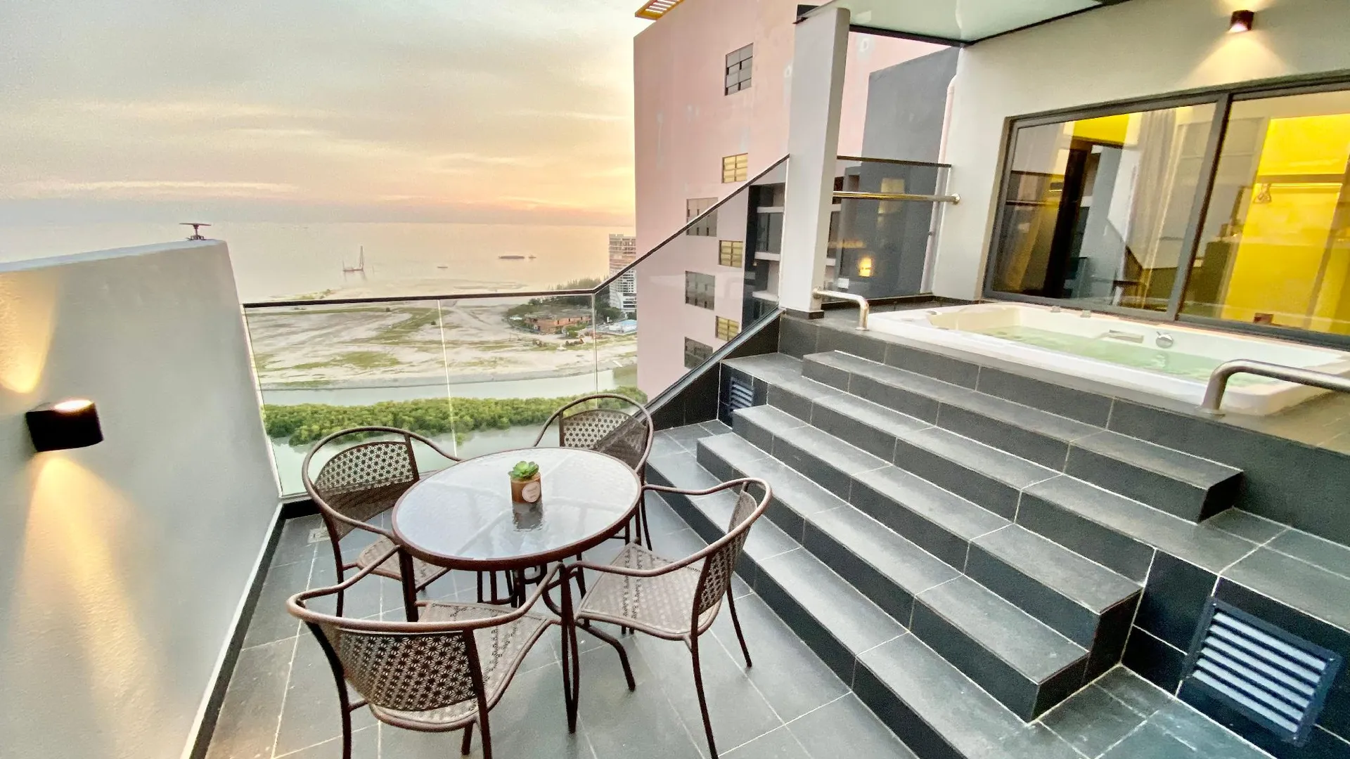 말라카 멜라카 라야의 프라이빗 하우스 (86m², 침실 1개, 프라이빗 욕실 1개) 3성급 싱글룸 수영장