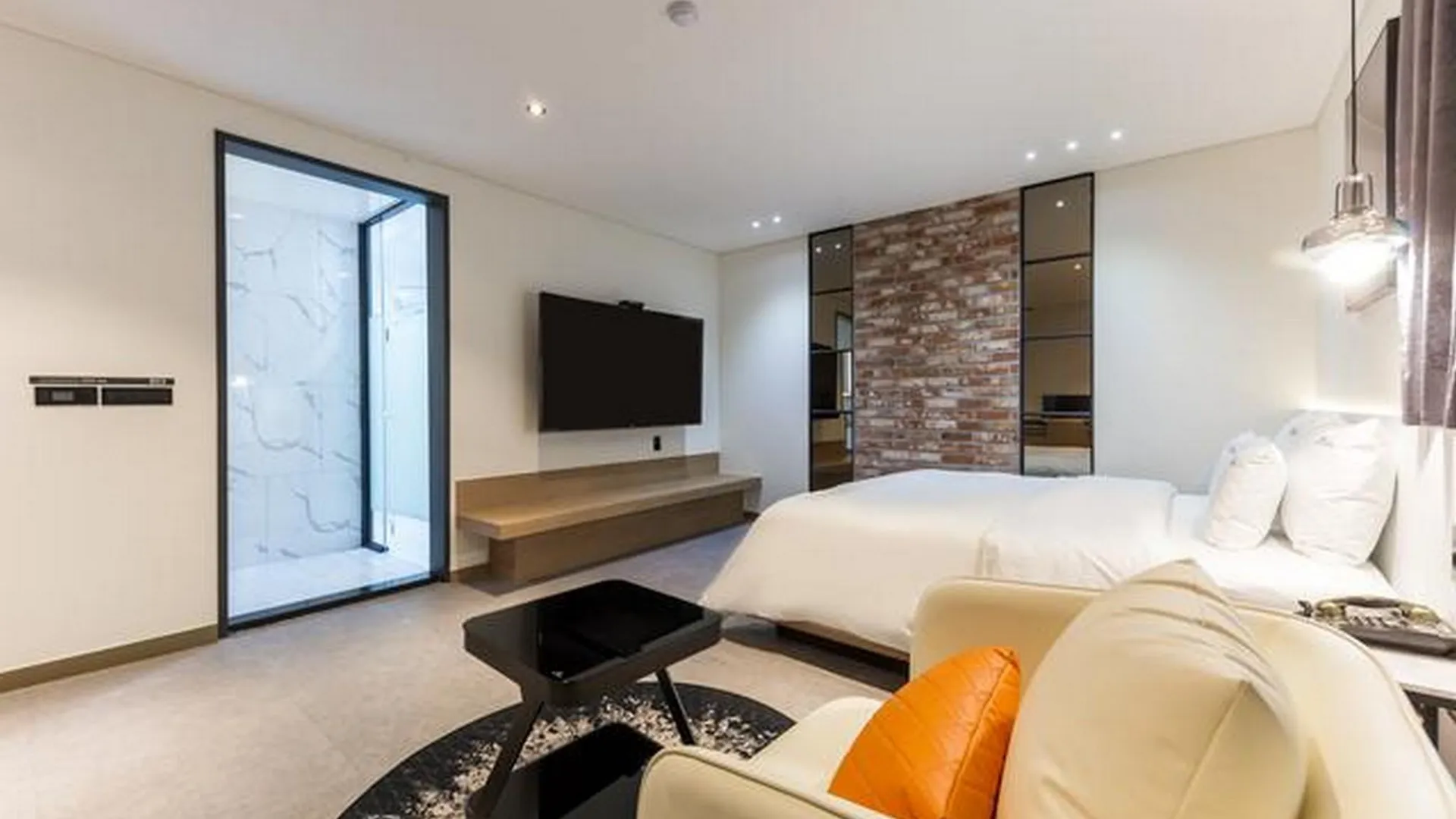 전주 전주 산정동 호텔 감스테이 호텔 스위트룸