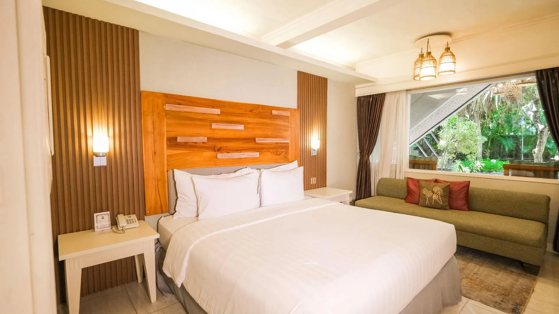 발리 페니다 뷰 비치 호텔 3성급 호텔 스위트룸