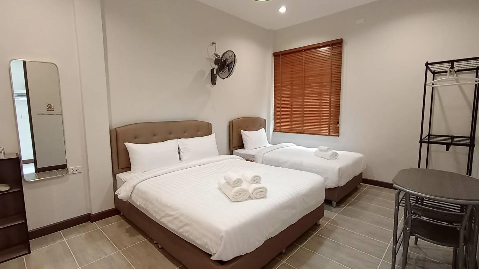 핫야이 핫 야이 대학교의 프라이빗 하우스 (62m², 침실 2개, 프라이빗 욕실 2개) 2성급 게스트하우스 객실