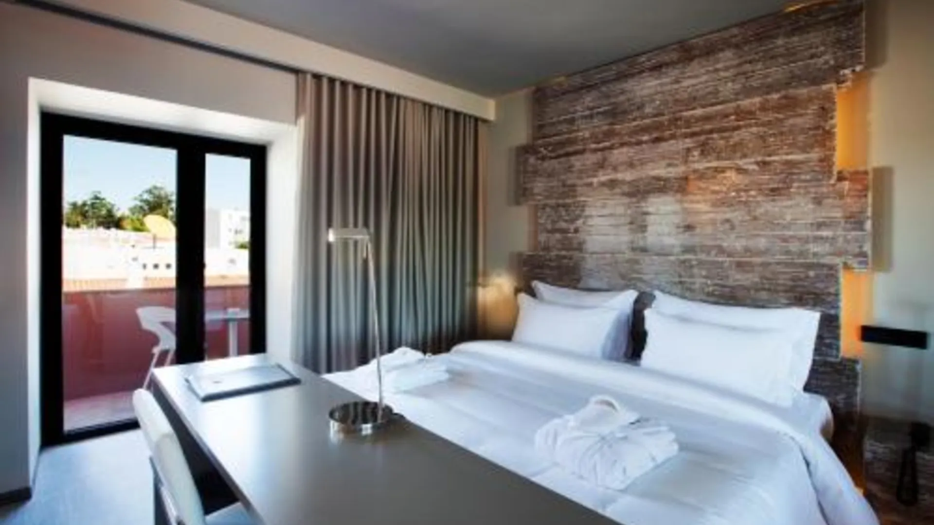 에보라 비토리아 스톤 호텔 4성급 호텔 스위트룸