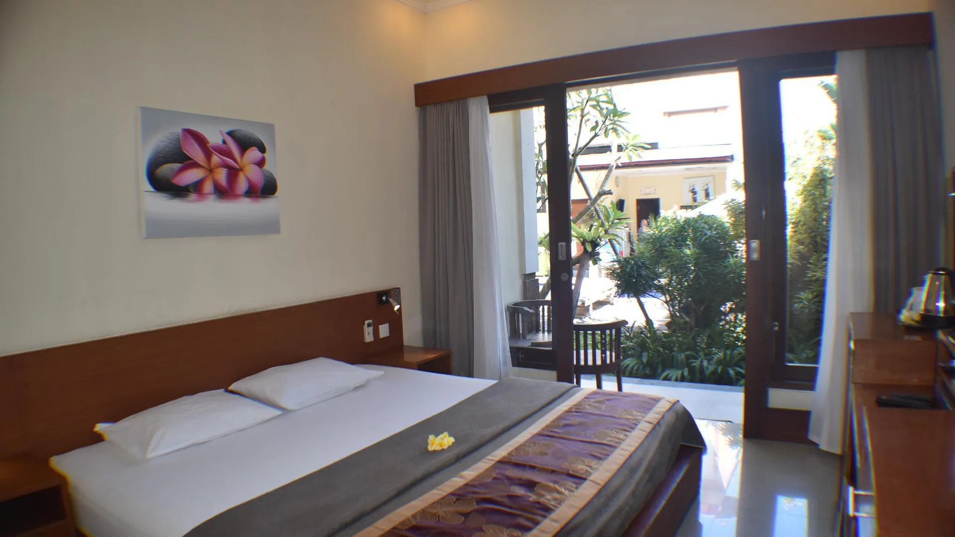 발리 다부미토 게스트하우스 2성급 호텔 스위트룸