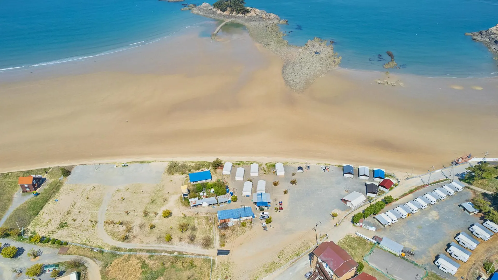 태안 태안 학암포퍼스트카라반글램핑 2성급 게스트하우스 스위트룸