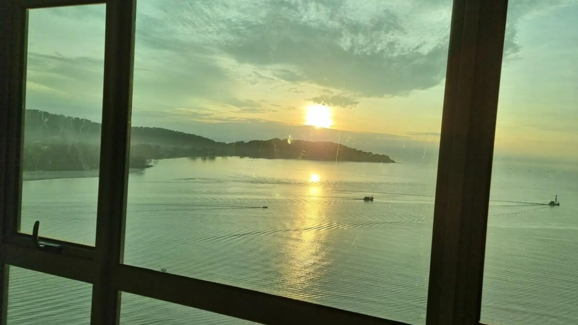 쿠안탄 테루크 쳄페타크의 스튜디오 프라이빗 하우스 (409m², 프라이빗 욕실 1개) 4성급 싱글룸 레스토랑