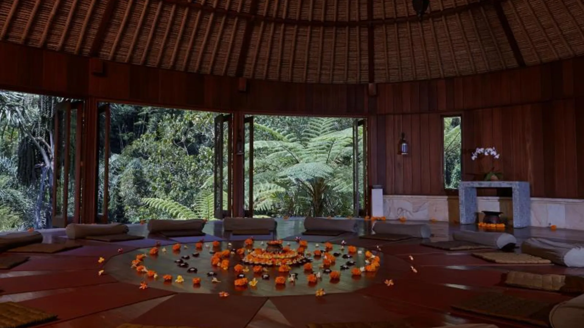 발리 바구스 자티 헬스 앤 웰빙 리트리트 4성급 호텔 수영장