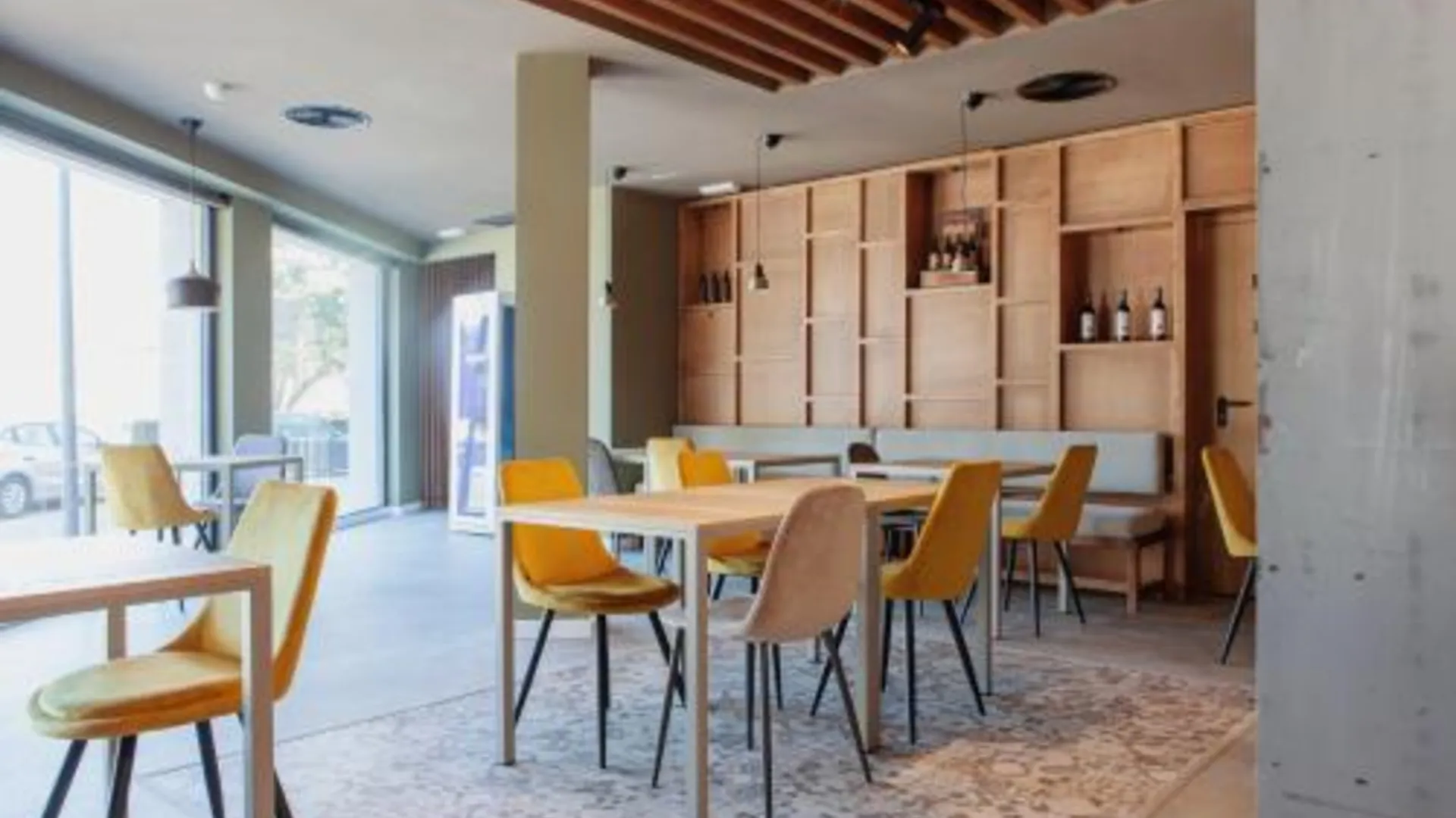 알래쿼스 Plaza Alaquas 3성급 호텔 외관