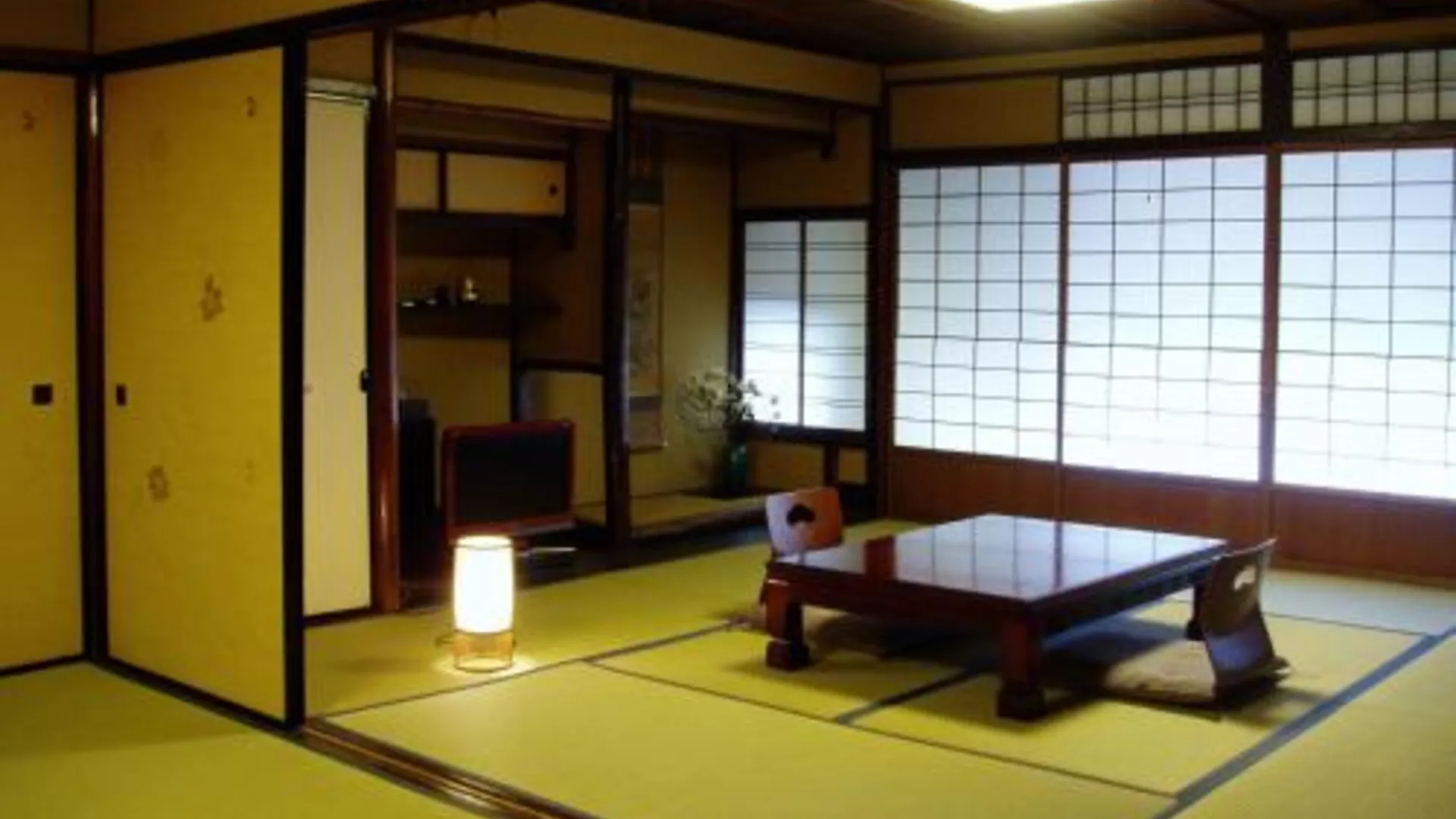 교토 인 가와시마 2성급 호텔 수영장