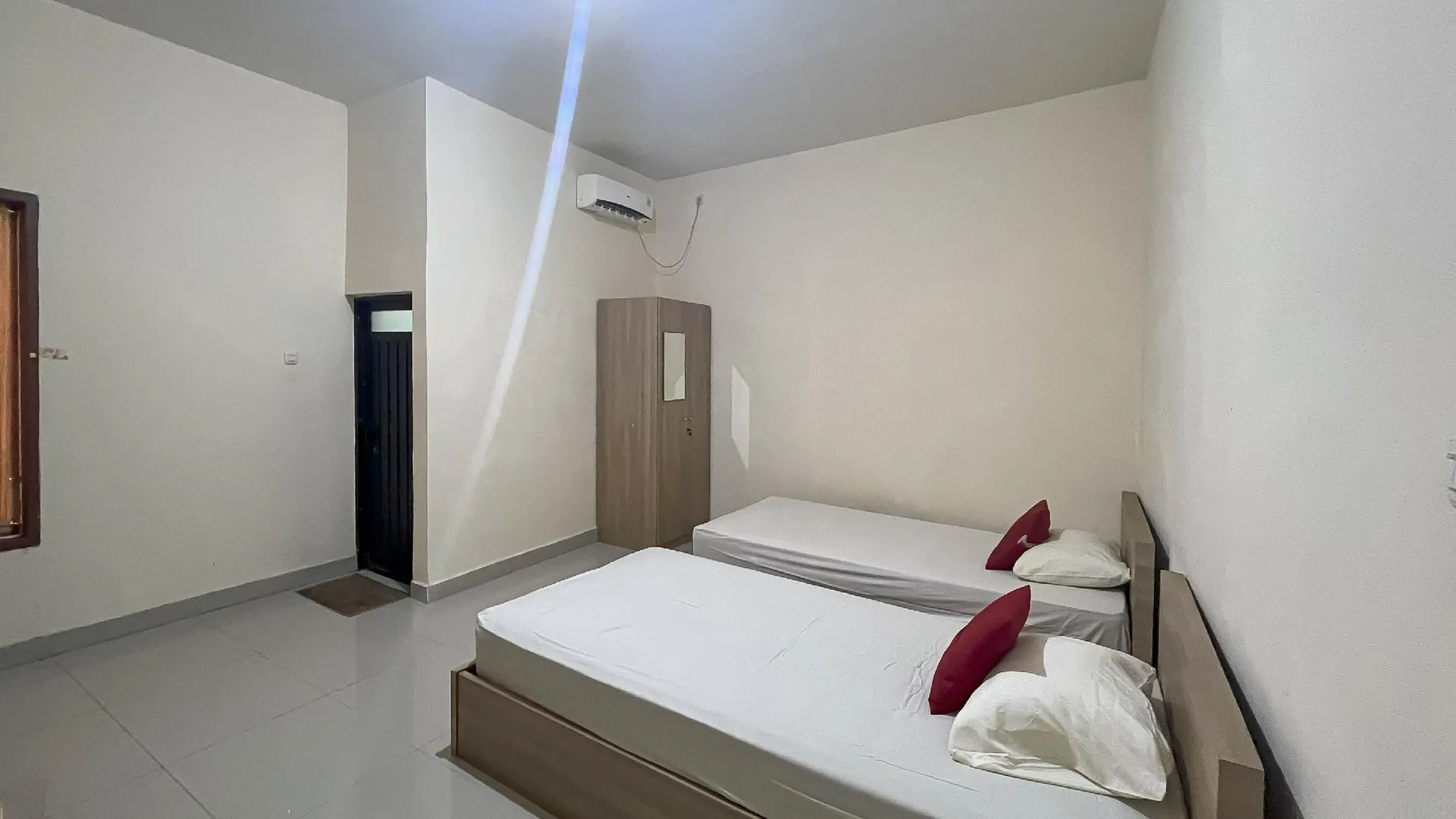 마카사르 RedDoorz Syariah @ Pondok Bintang Jalan Biring Romang Makassar 2성급 호텔 객실