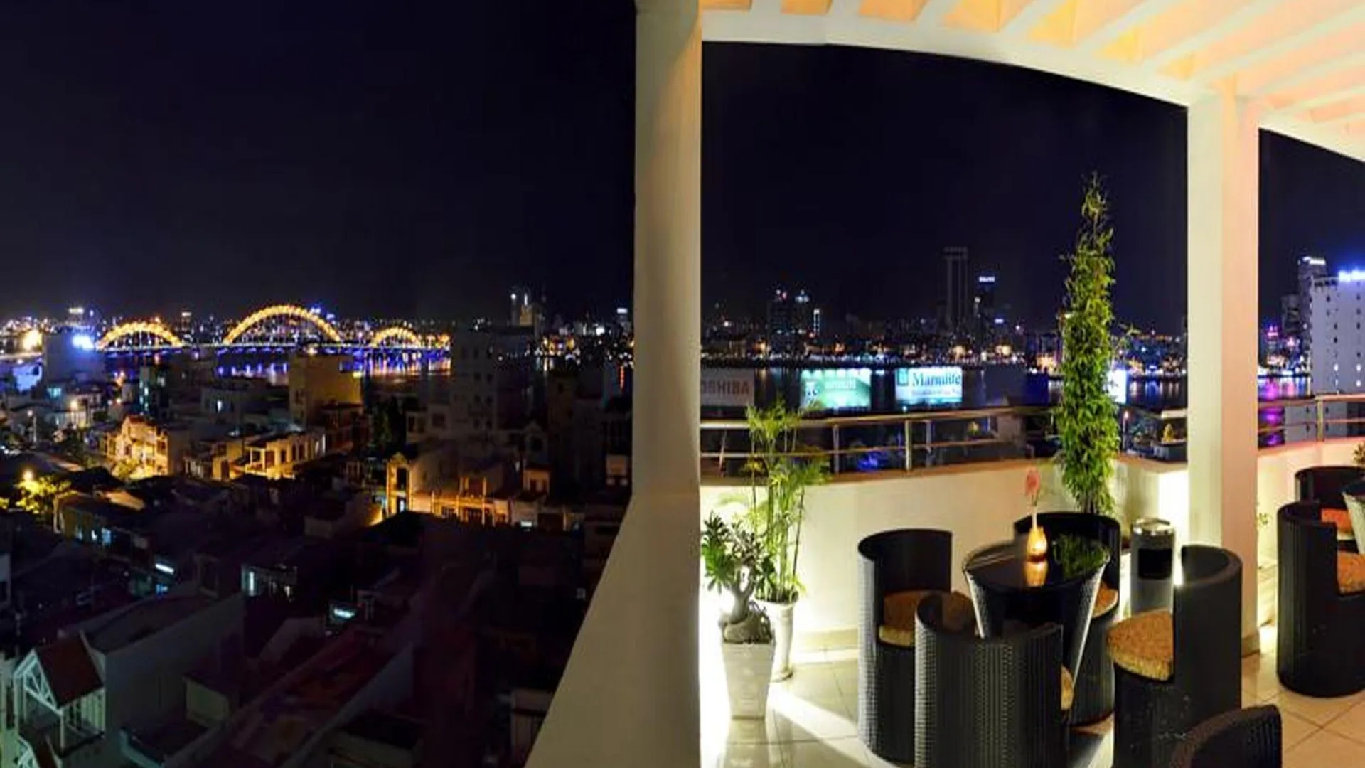 다낭 D&C 호텔 다낭 2성급 호텔 외관