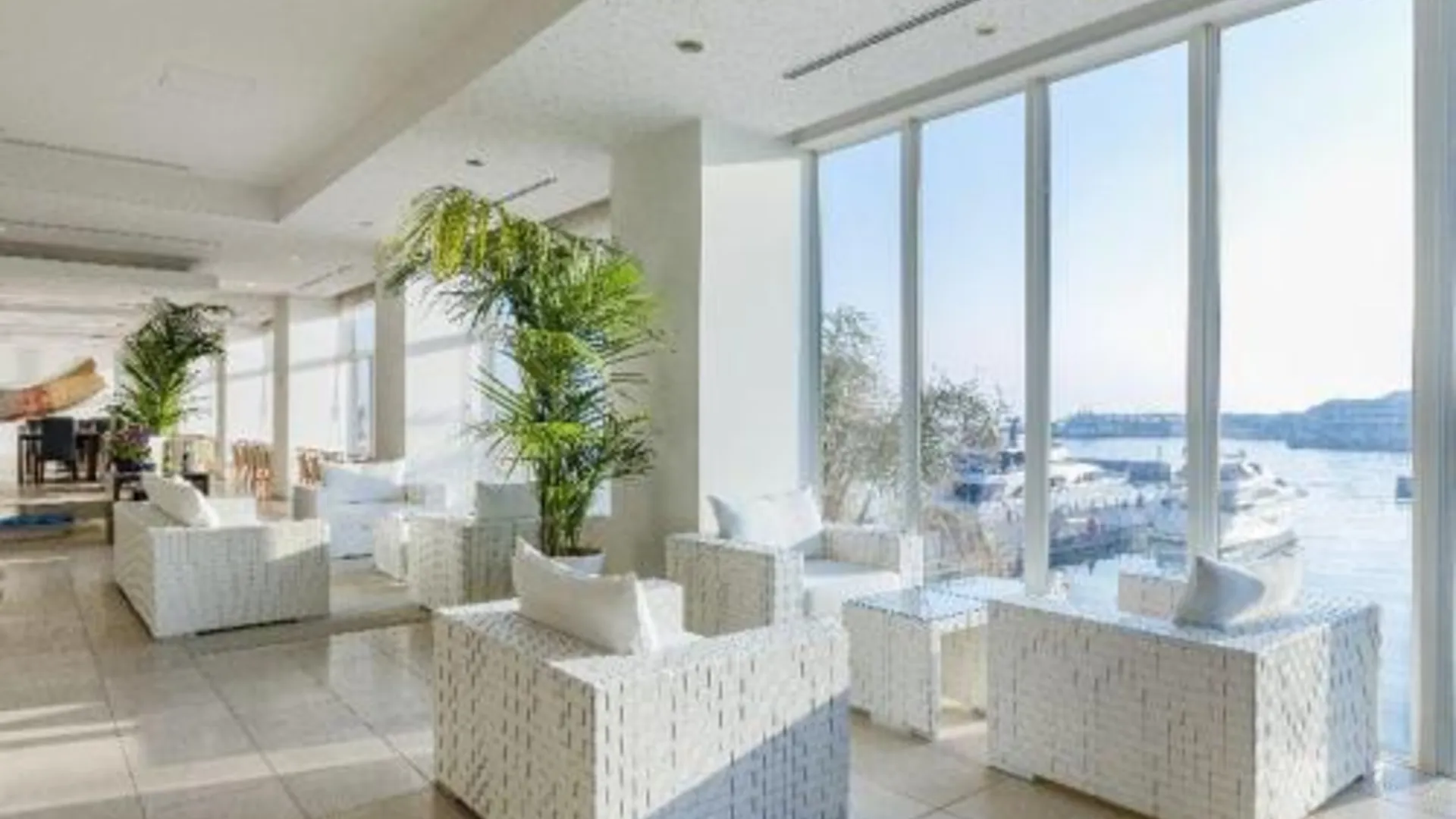 후쿠오카 호텔 마리노아 리조트 후쿠오카 4성급 호텔 로비