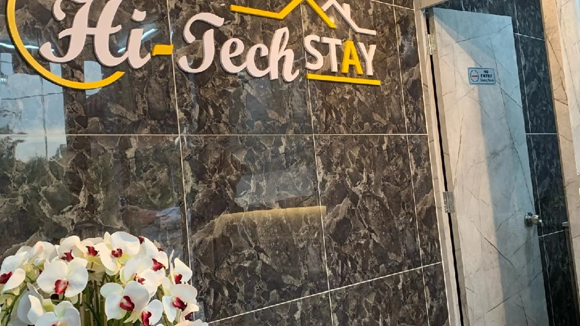 루나스 Hi TechSTAY 2성급 게스트하우스 외관