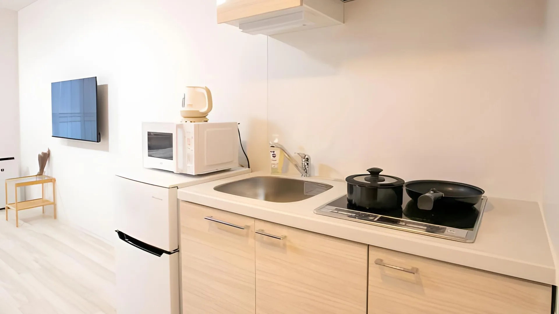 오사카 에스리드 호텔 난바 다이코쿠초 4성급 게스트하우스 수영장