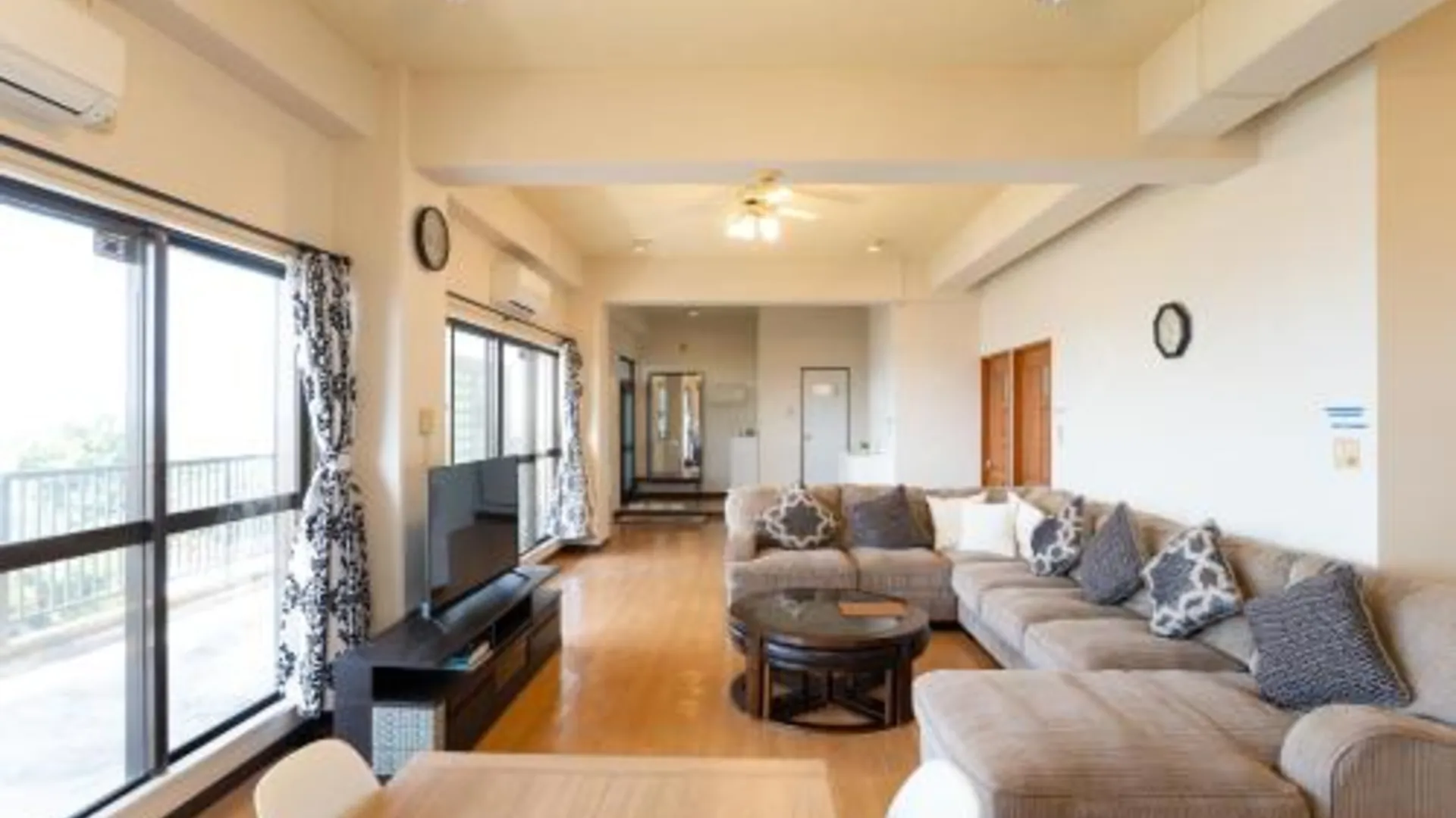 오키나와 본섬 島テラス高台から太平洋を眺める最高のロケーションハウス 3성급 싱글룸 스위트룸