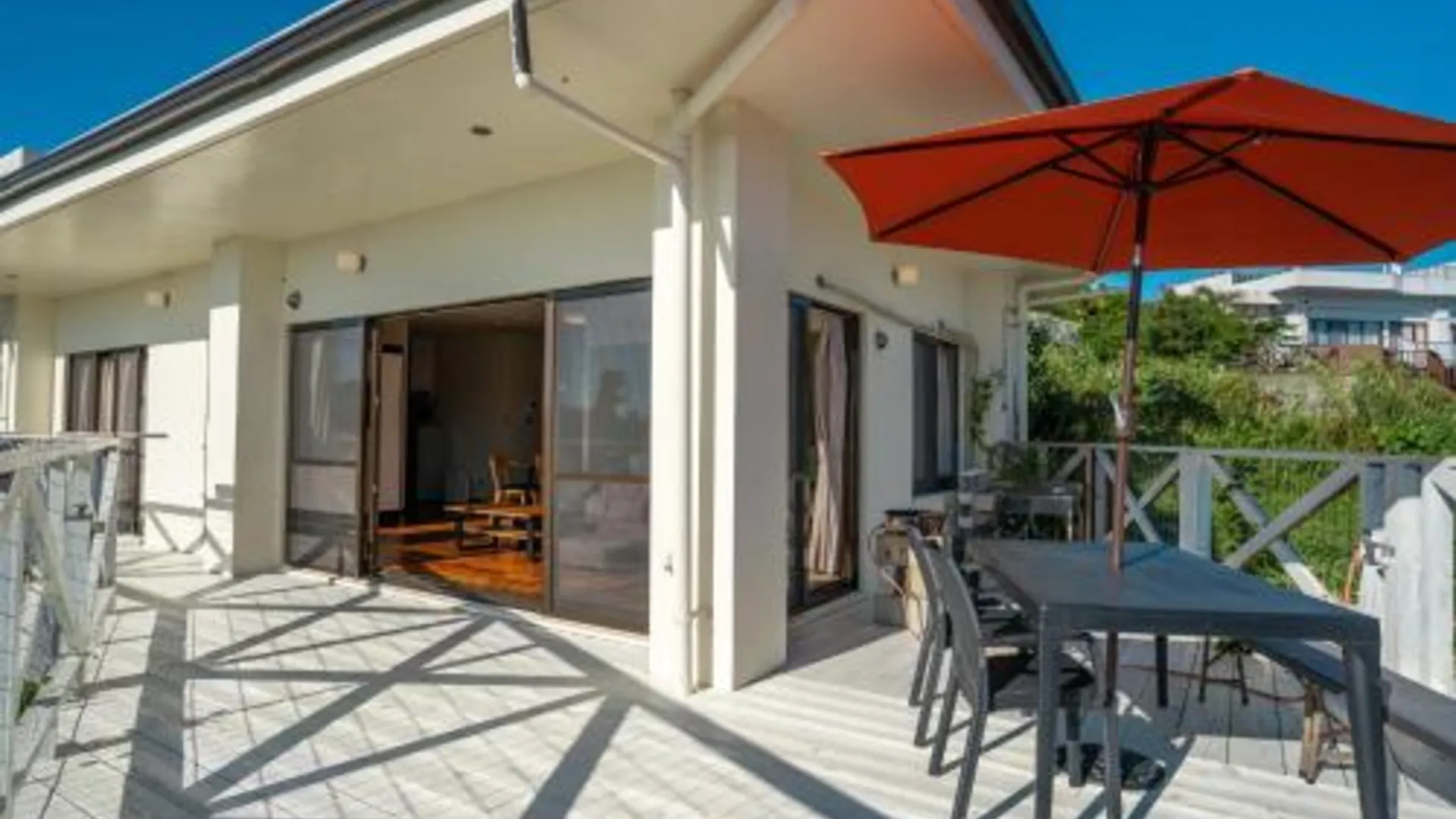 오키나와 본섬 ペンションパシフィカ古宇利 3성급 호텔 외관