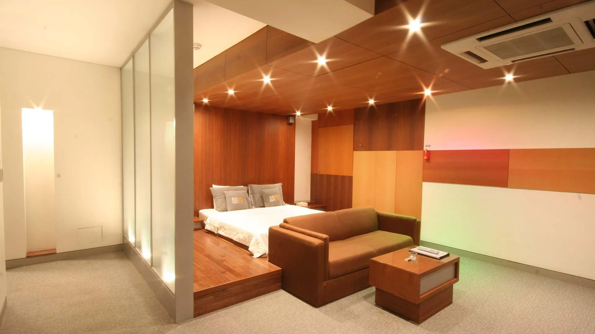 서울 상봉 메이 2성급 호텔 객실