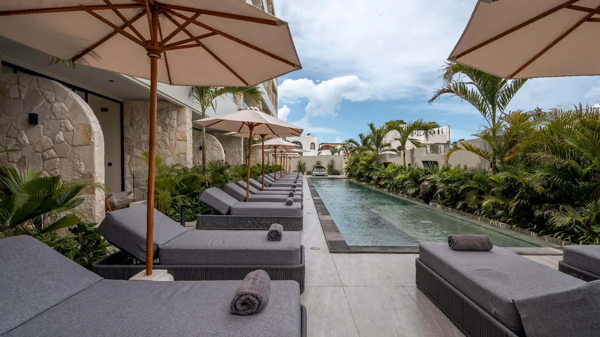 발리 소어 이스케이프 툼박 바유 바이 베러플레이스 5성급 호텔 로비