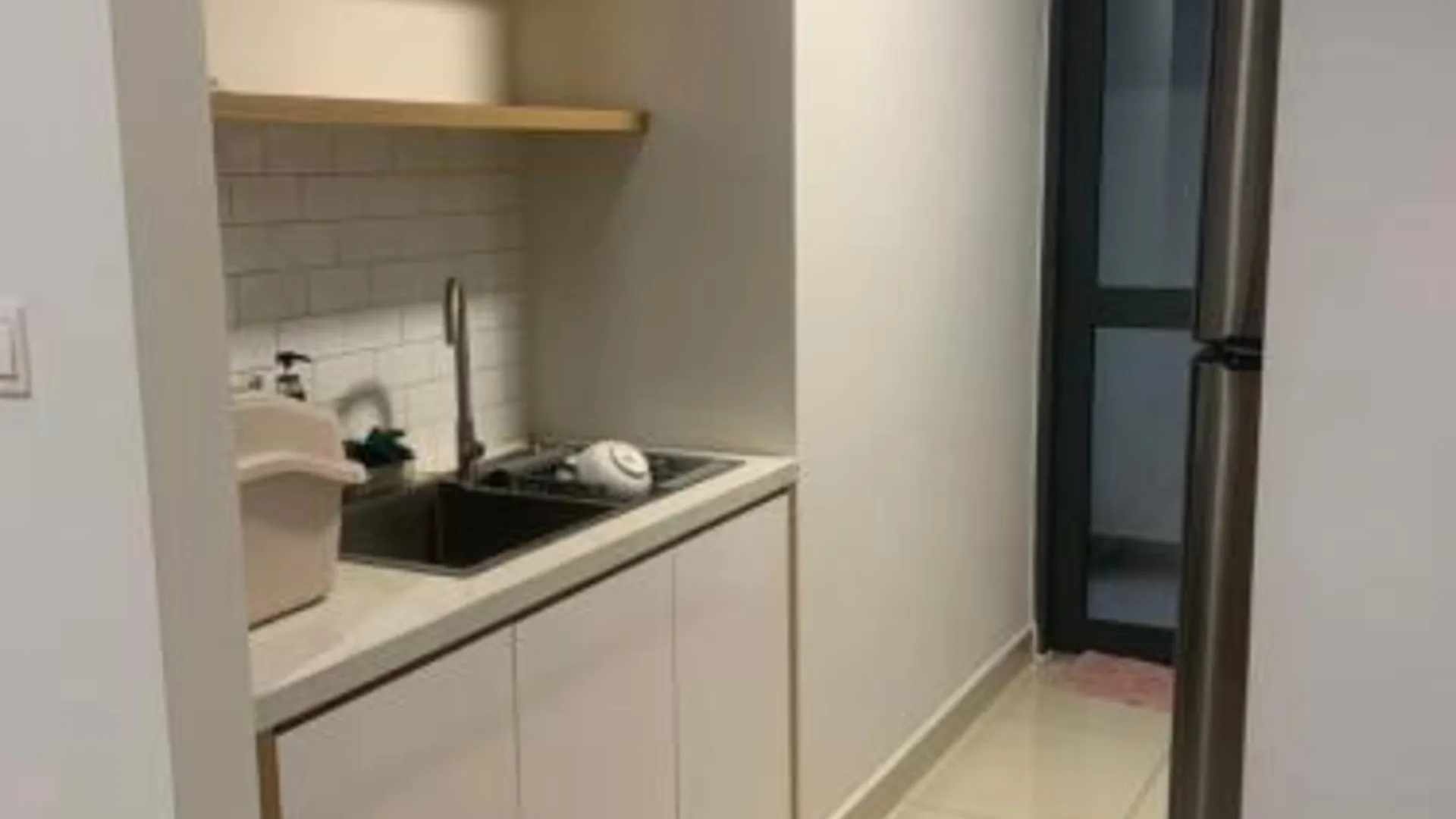 호치민 Căn hộ EMERALD 1PN cạnh Siêu Thị Aeon Tân Phú 2성급 싱글룸 객실