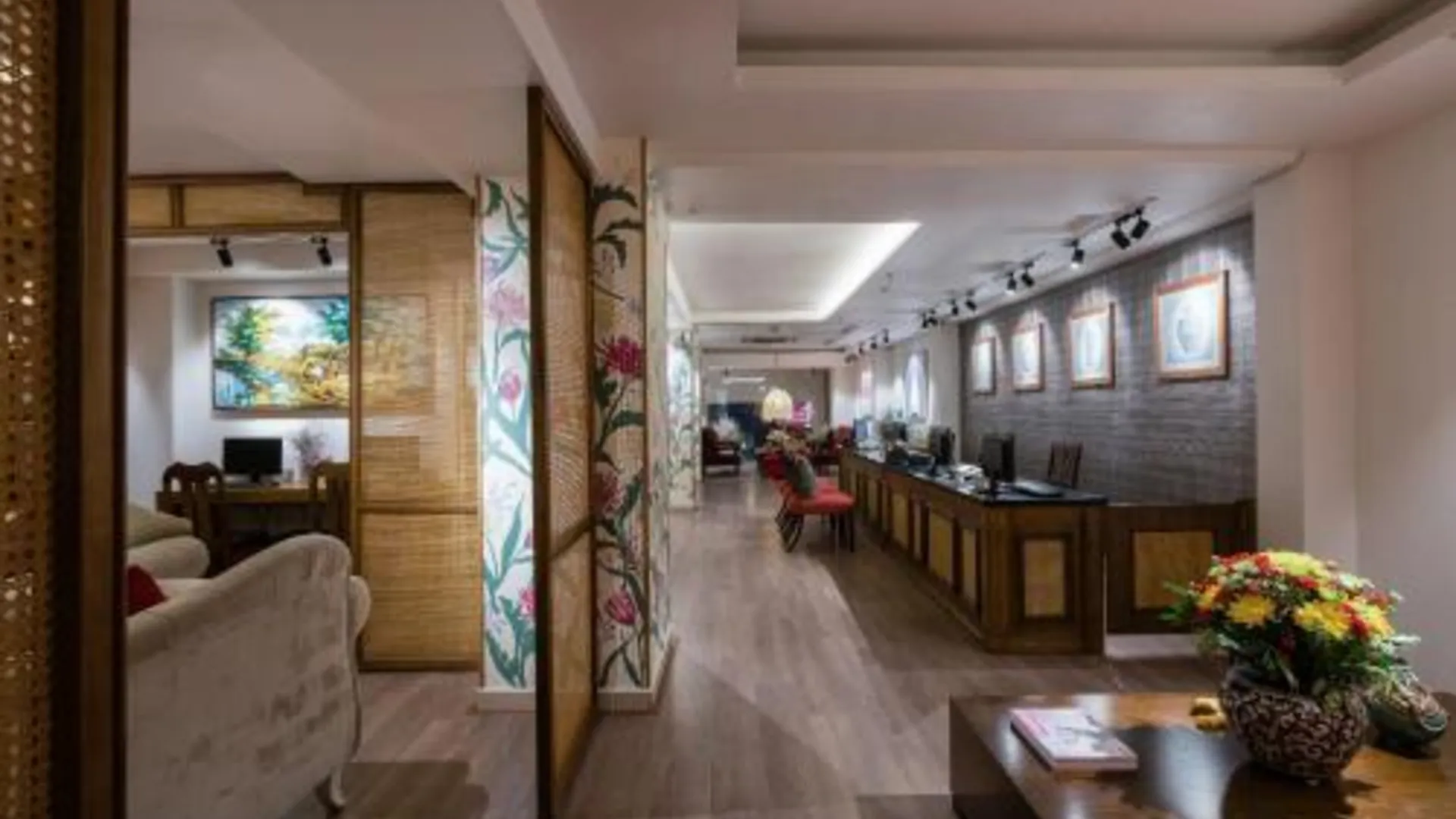 호치민 아시안 루비 센터 포인트 호텔 3성급 호텔 스위트룸