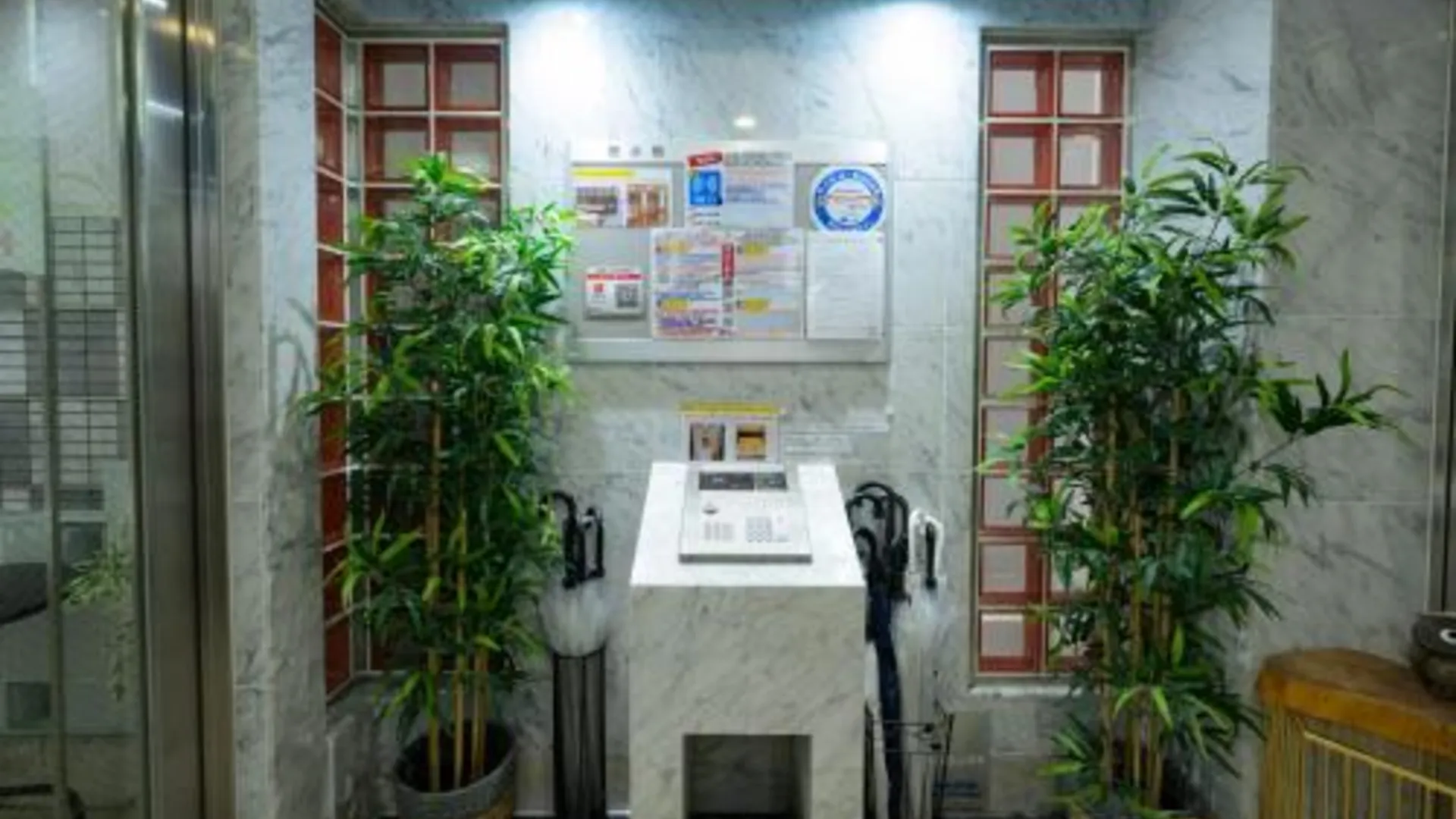 오사카 HOTEL AARON通天東 3성급 게스트하우스 로비