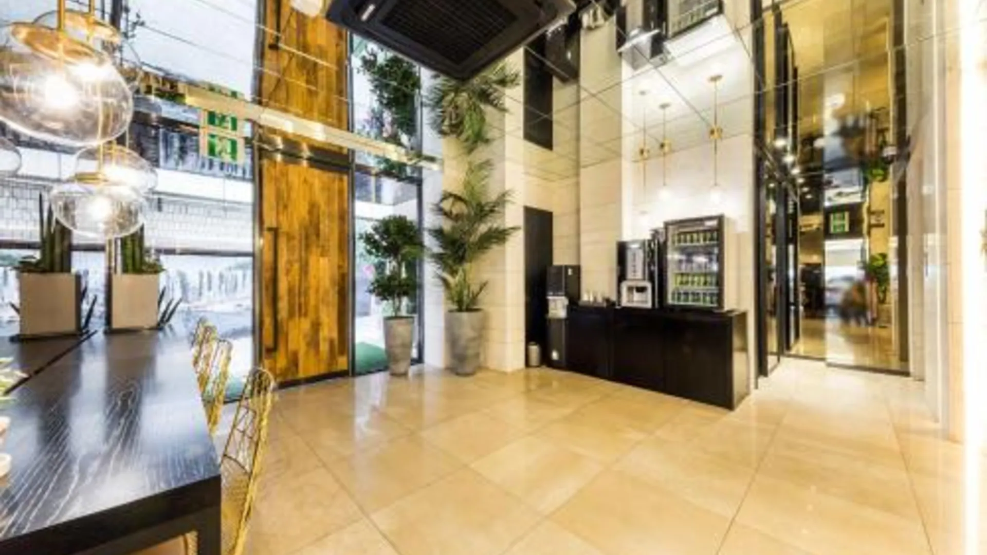 서울 신촌 포레스타 2성급 호텔 객실