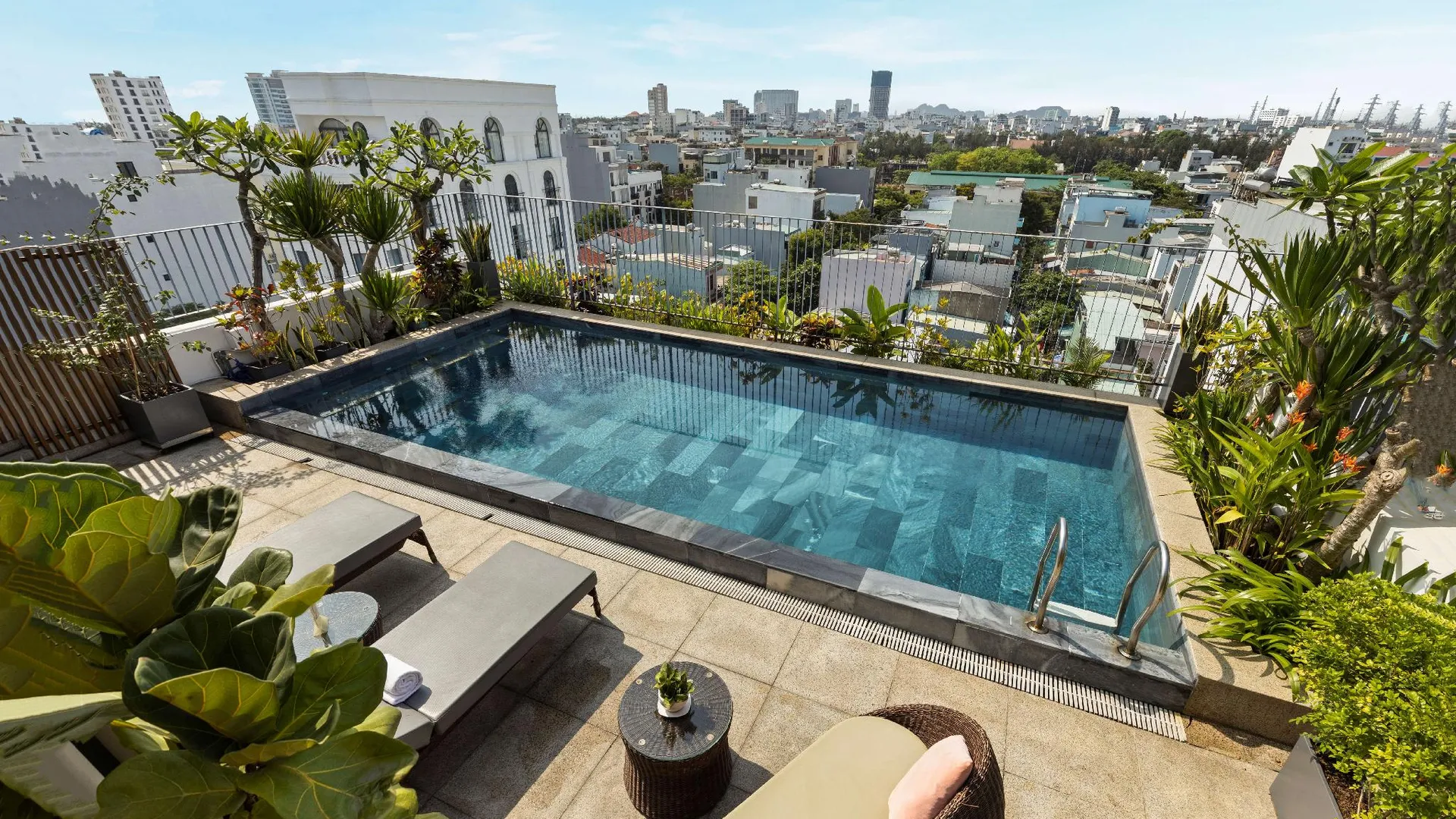 다낭 다낭 문 빌라 앤 아파트먼트 4성급 호텔 객실