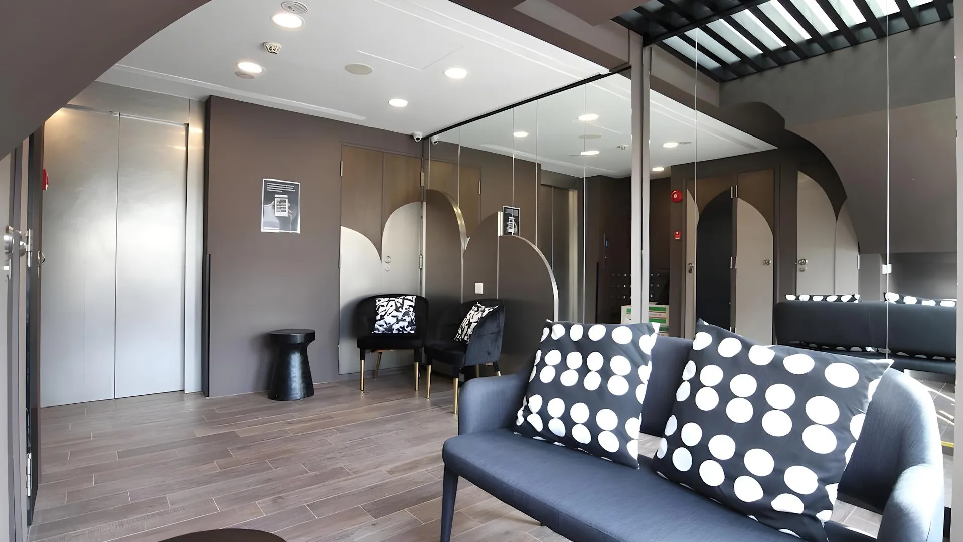 싱가포르 ST 시그니처 부기스 비치, 데이유즈, 8AM / 11AM 체크인, 8~9시간 3성급 호텔 레스토랑