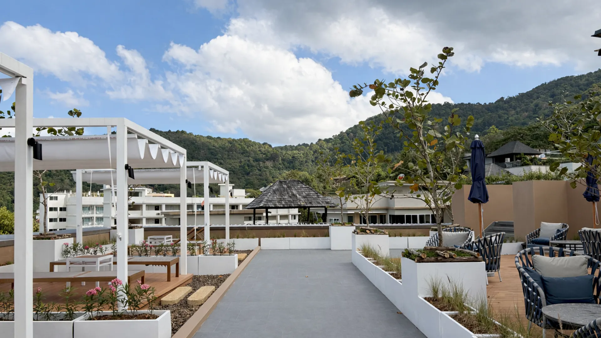 푸켓 더 프라우드 카론 비치 푸켓 트레이드마크 컬렉션 바이 윈덤 4성급 호텔 전망