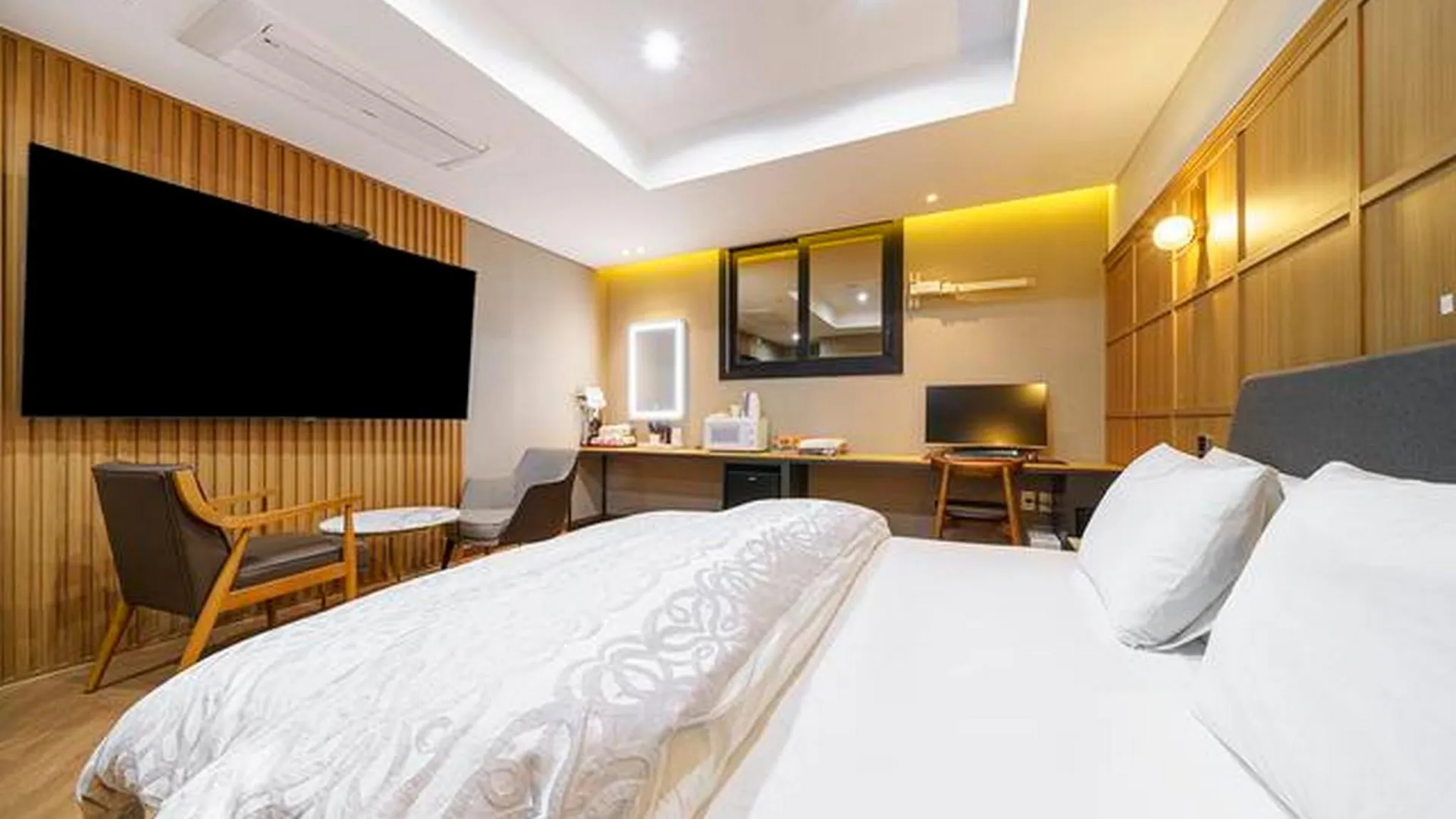 울산 브라운도트 울산 KTX역점 1성급 호텔 스위트룸