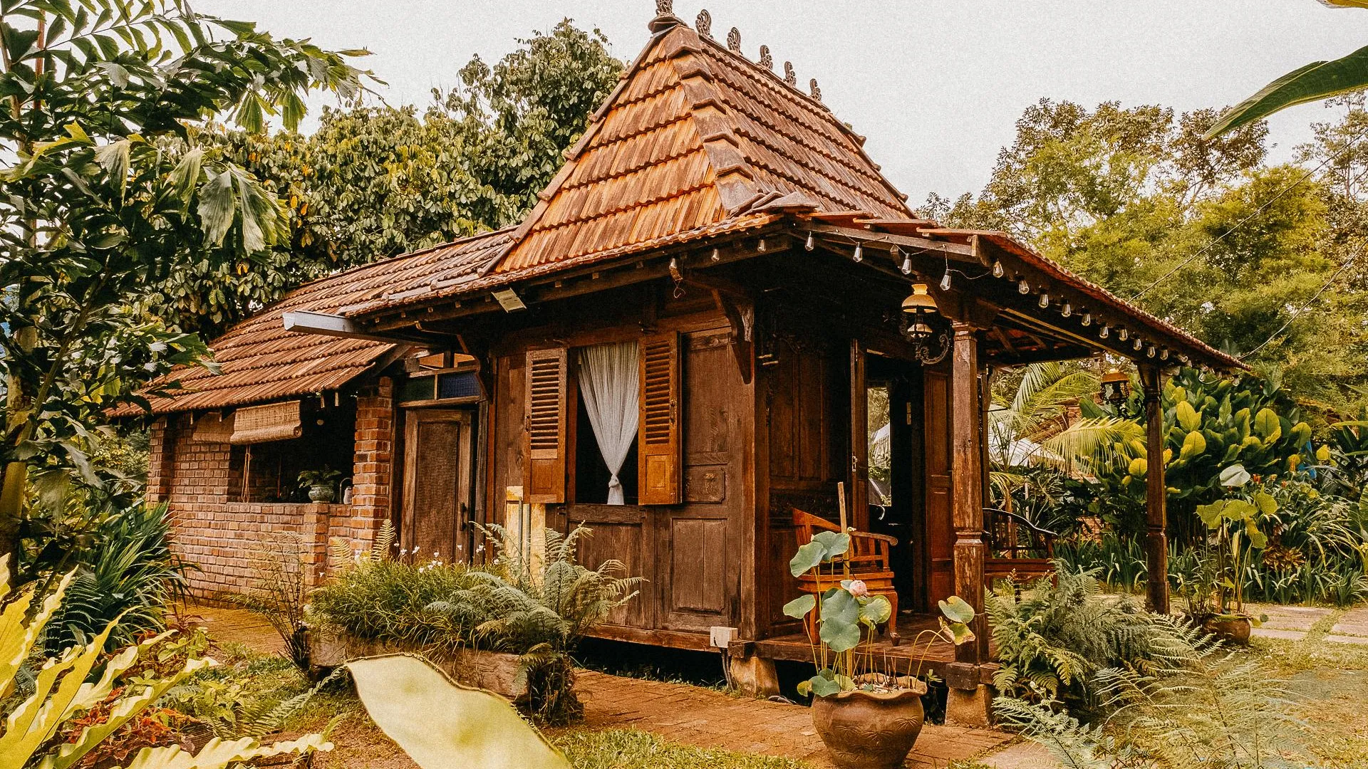 코타 팅기 Gunungan Kampung Stay 5성급 호텔 객실