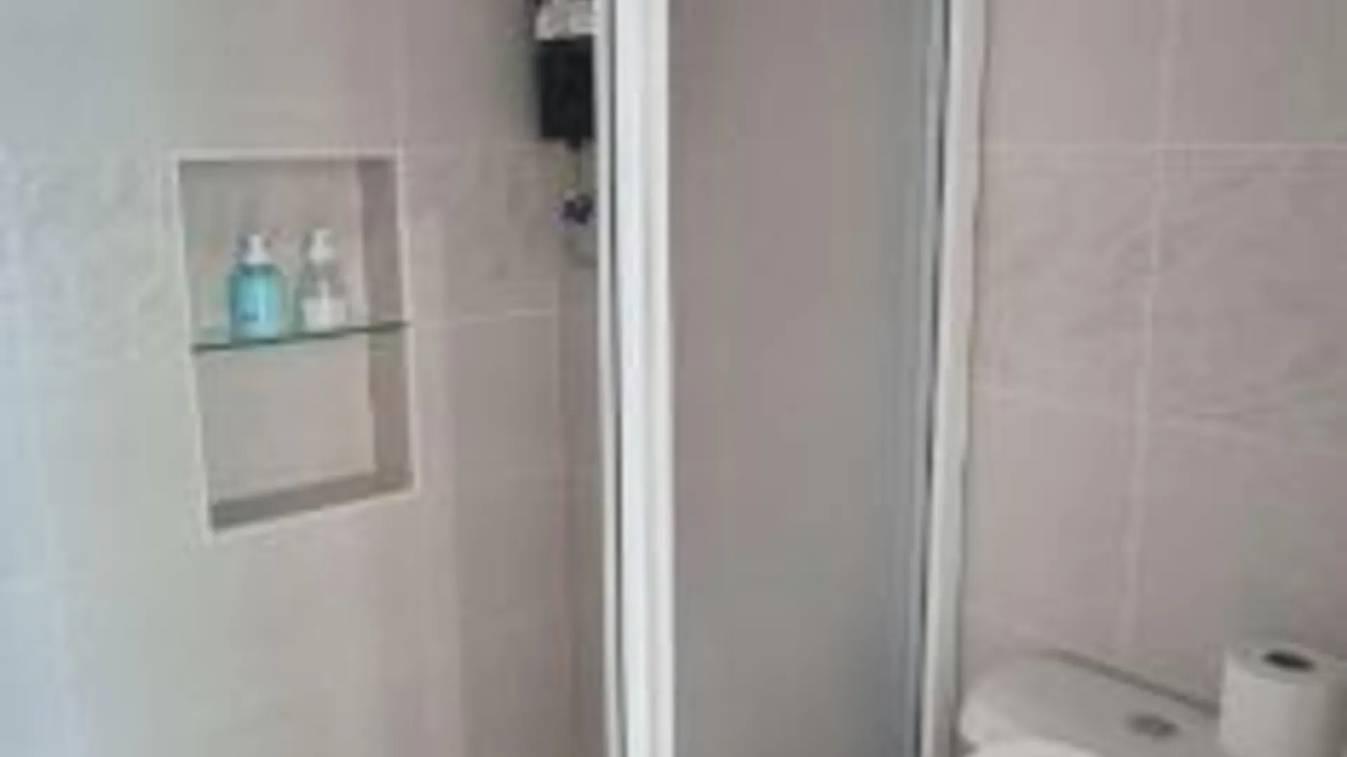 메르싱 반다르 머싱의 프라이빗 하우스 (120m², 침실 3개, 프라이빗 욕실 2개) 3성급 게스트하우스 전망