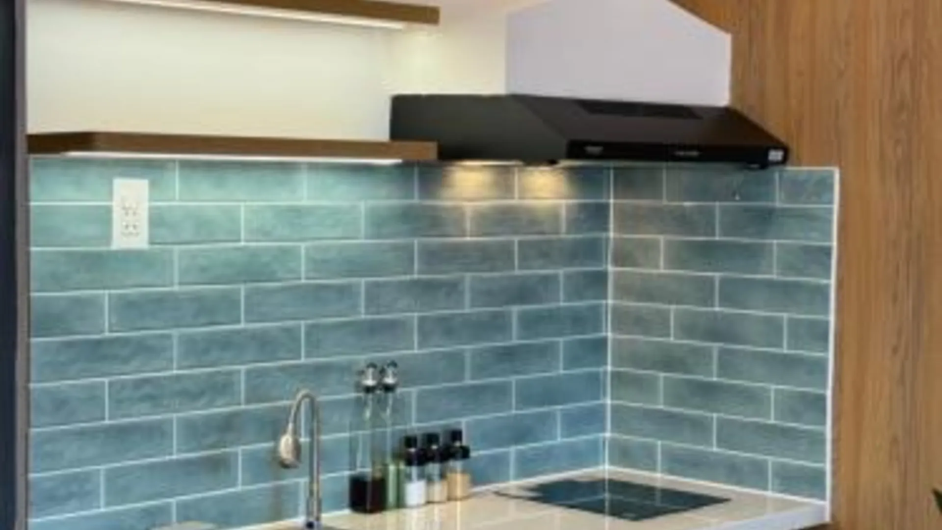 호치민 참스 호텔 앤 홈스테이 5성급 호텔 외관