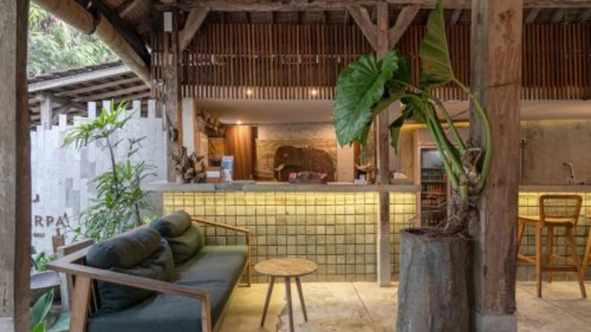 발리 칸다르파 우붓 3성급 호텔 객실