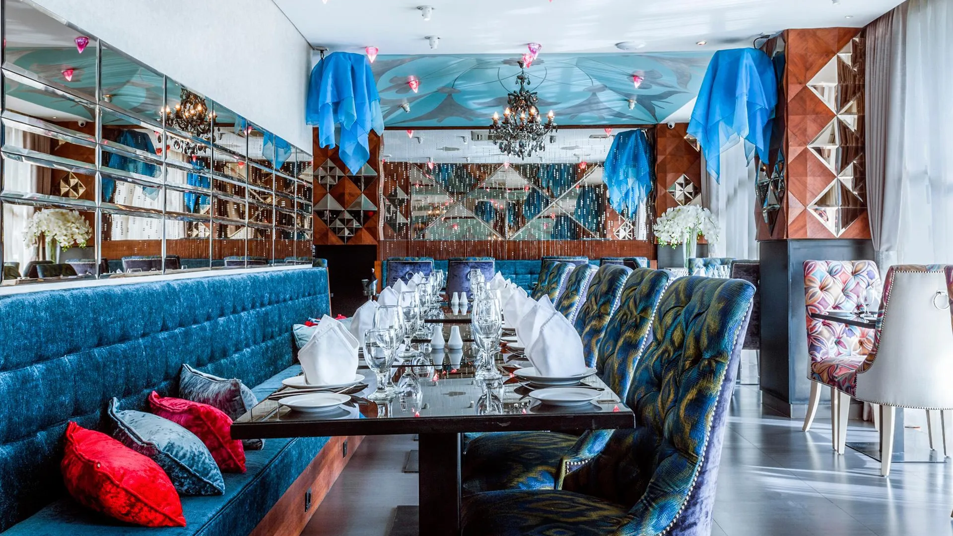 발리 이마니 스위트 4성급 호텔 로비