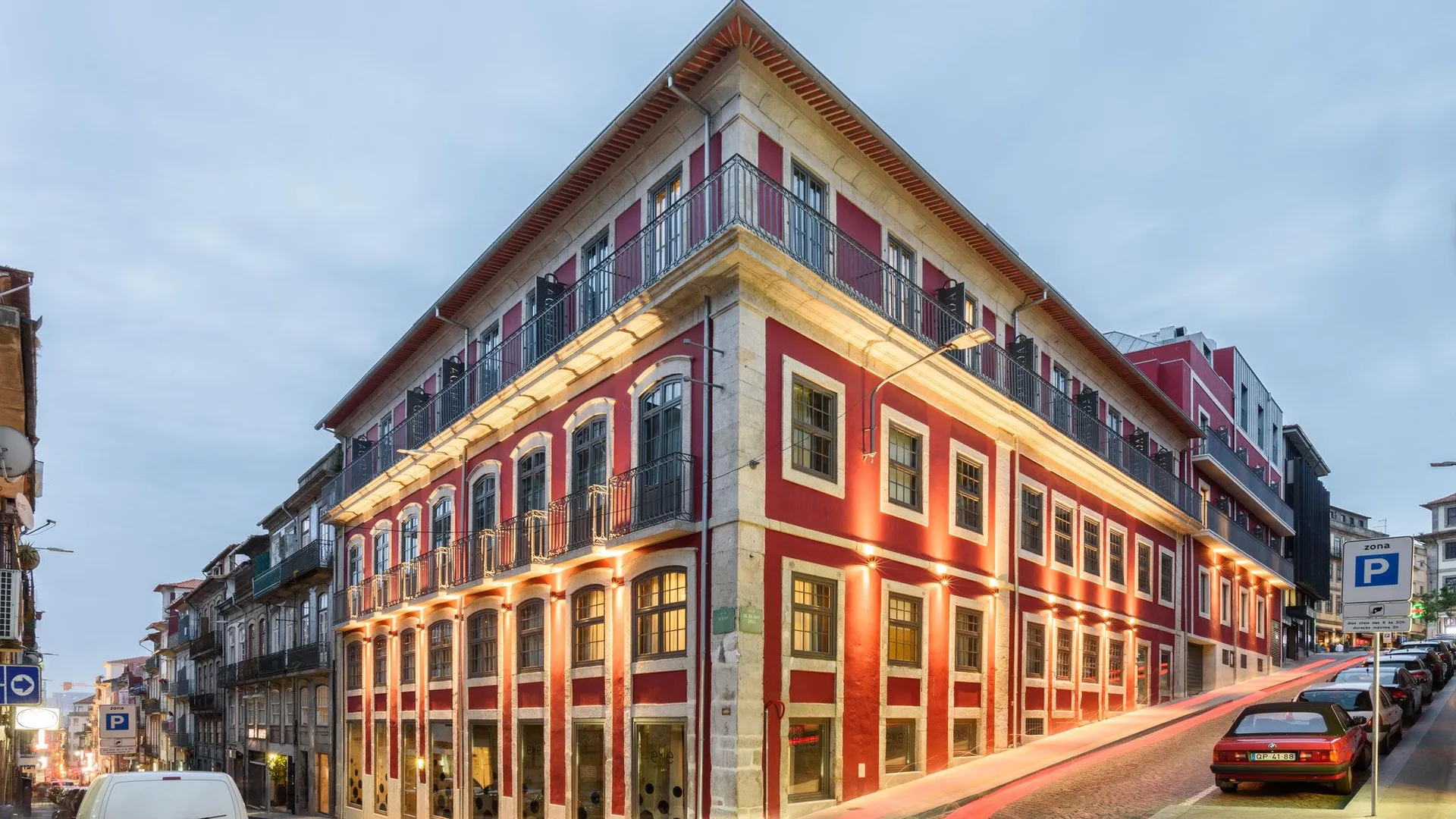 포르투 엑세 알마다 포르투 4성급 호텔 로비