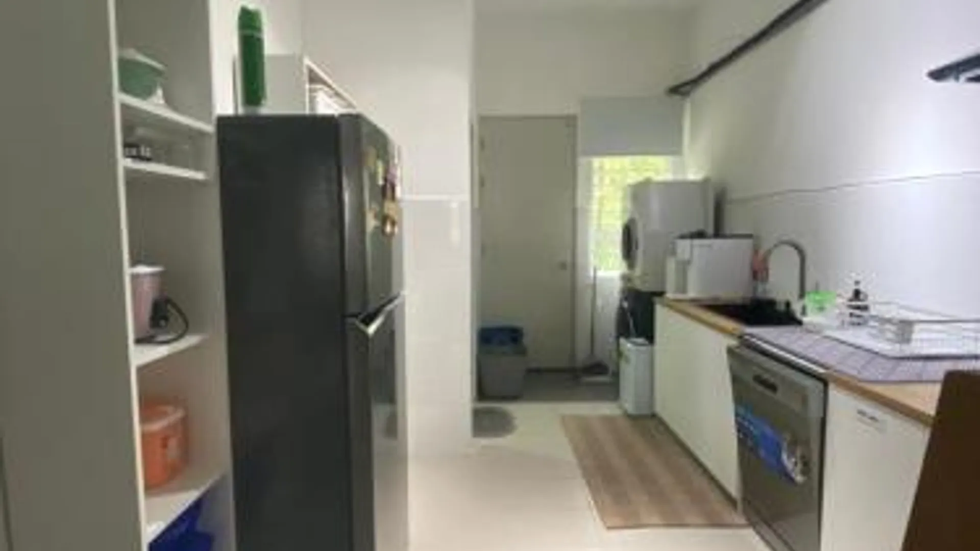 바투 아랑 바투 아랑의 프라이빗 하우스 (m², 침실 3개, 프라이빗 욕실 3개) 3성급 게스트하우스 수영장